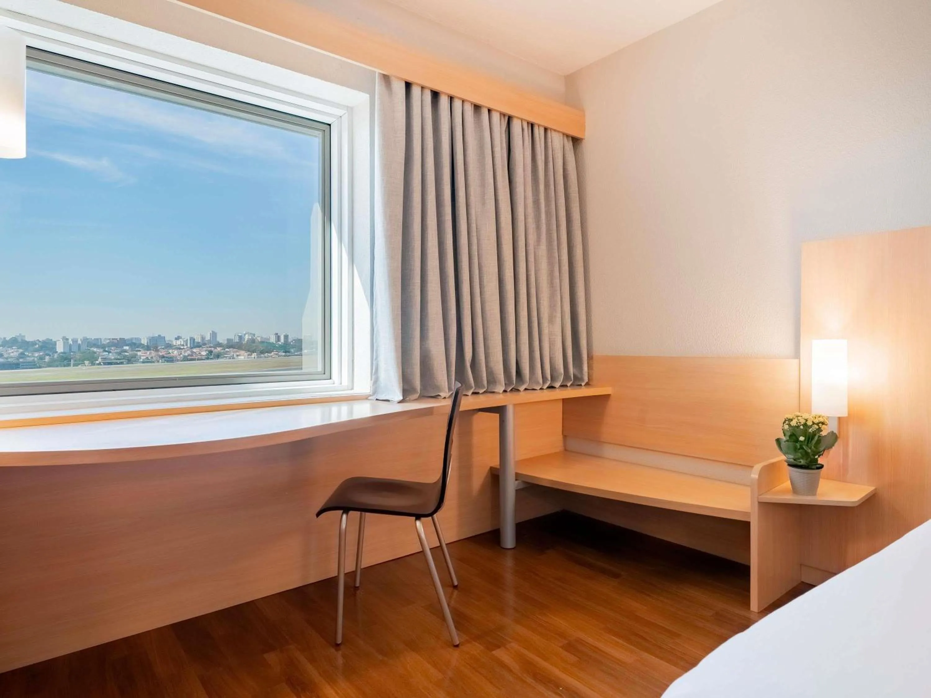 Bedroom, Bed in ibis Sao Paulo Congonhas