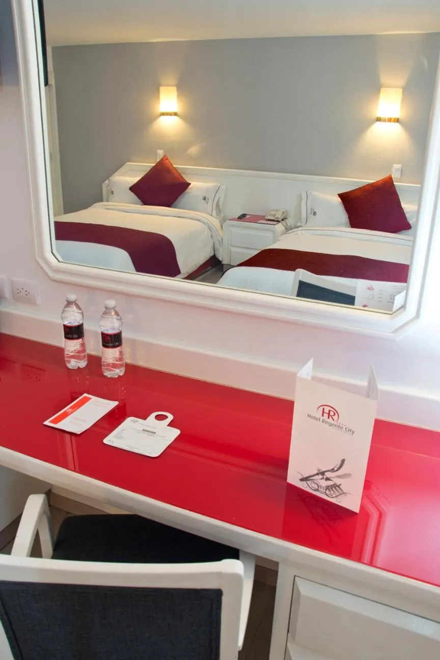 Bed in Hotel Regente