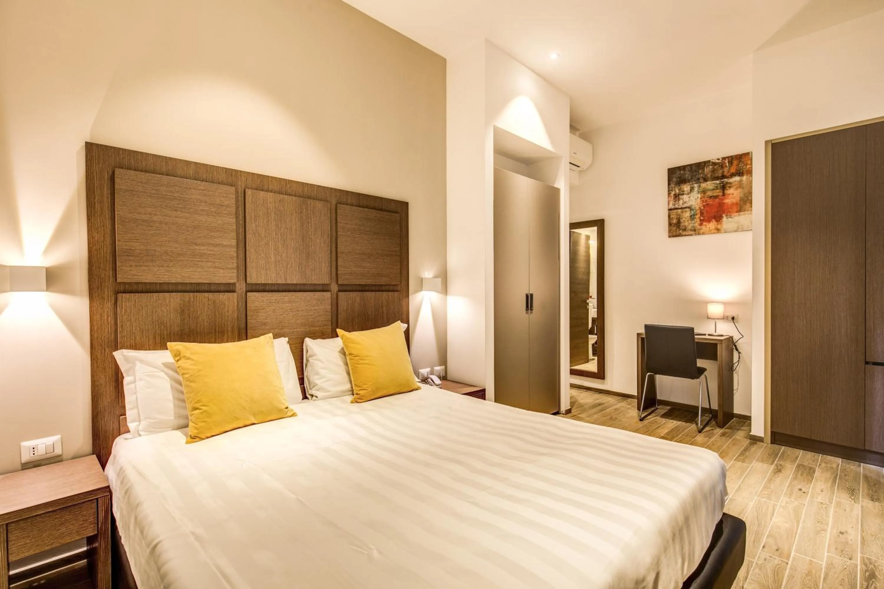 Photo of the whole room, Bed in House Garden