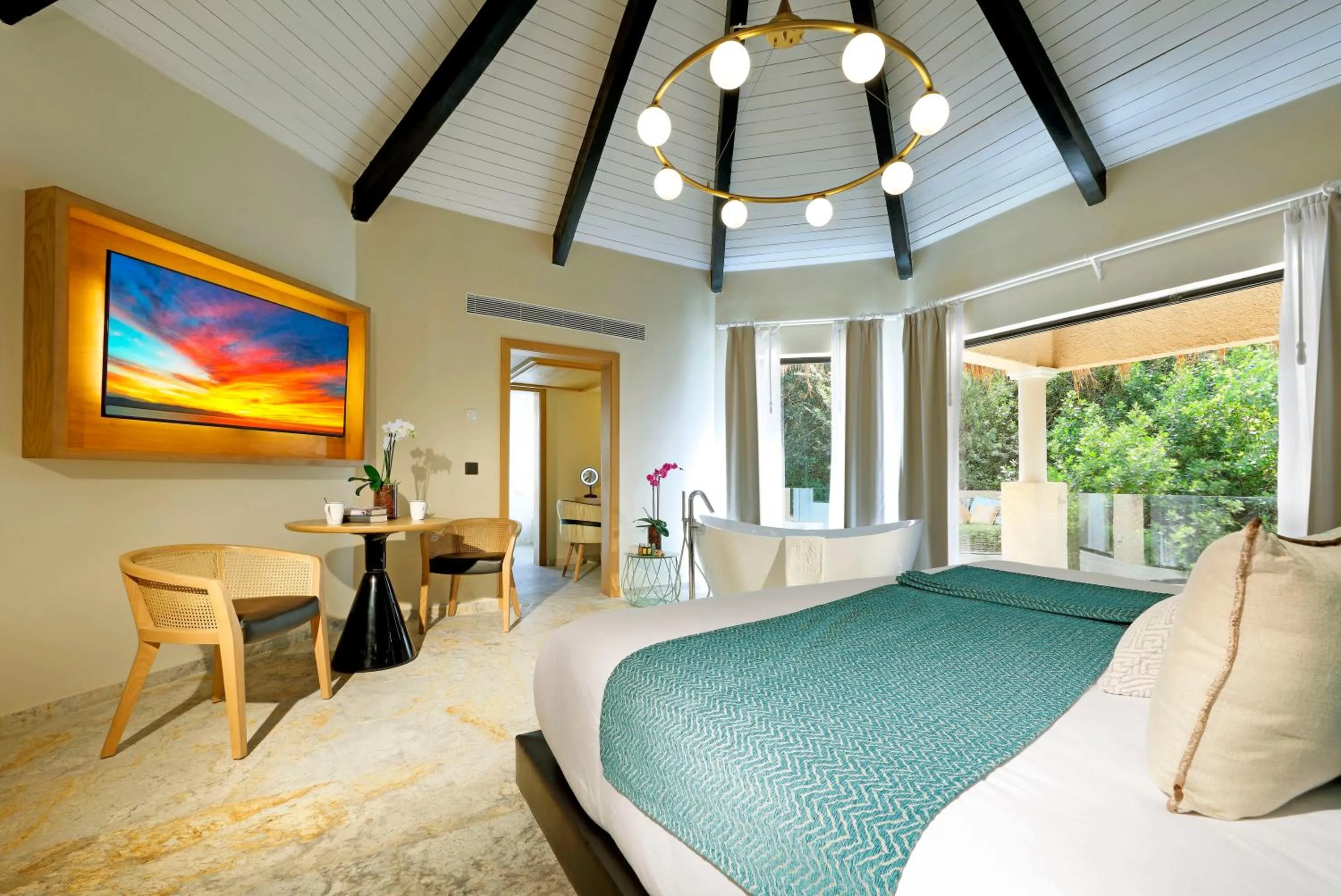 Living room, Bed in TRS Yucatan Hotel - Adults Only