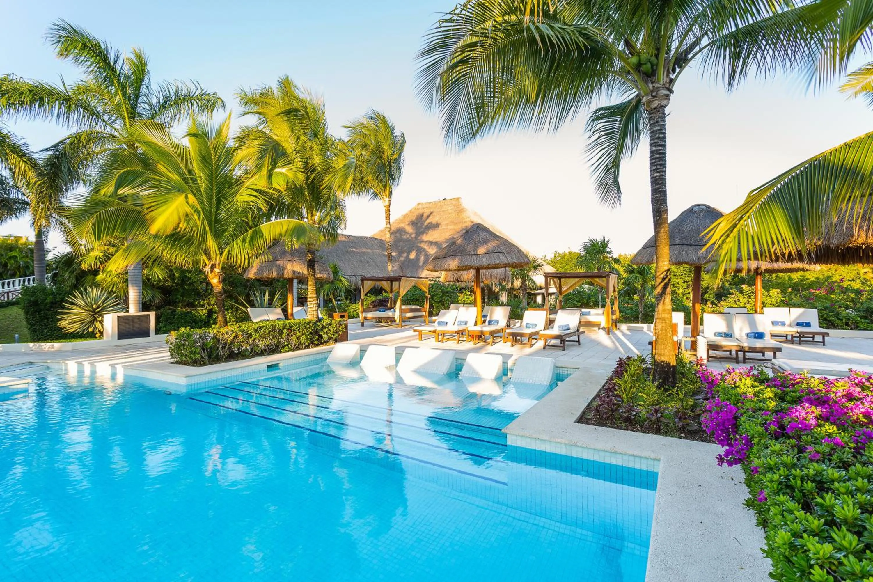 Swimming pool in TRS Yucatan Hotel - Adults Only