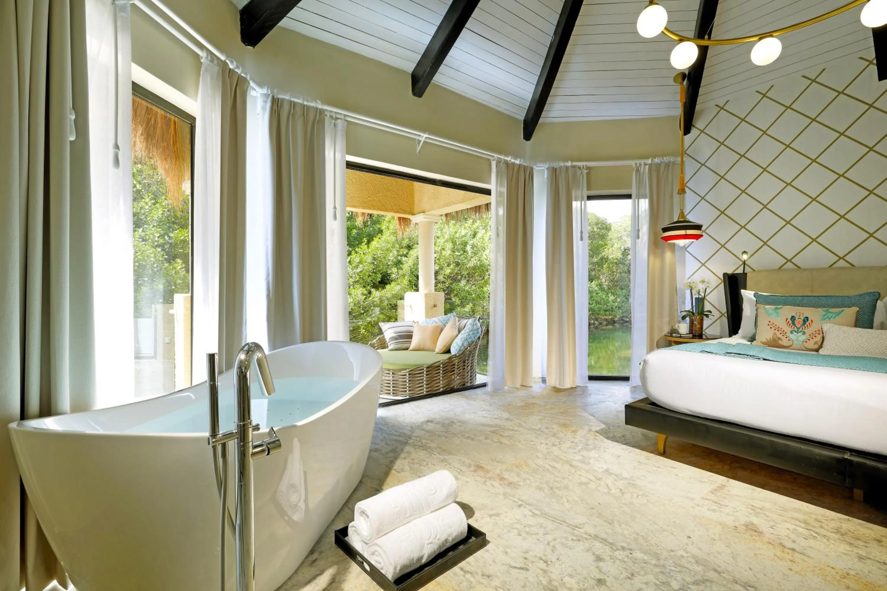 Hot Tub, Bed in TRS Yucatan Hotel - Adults Only