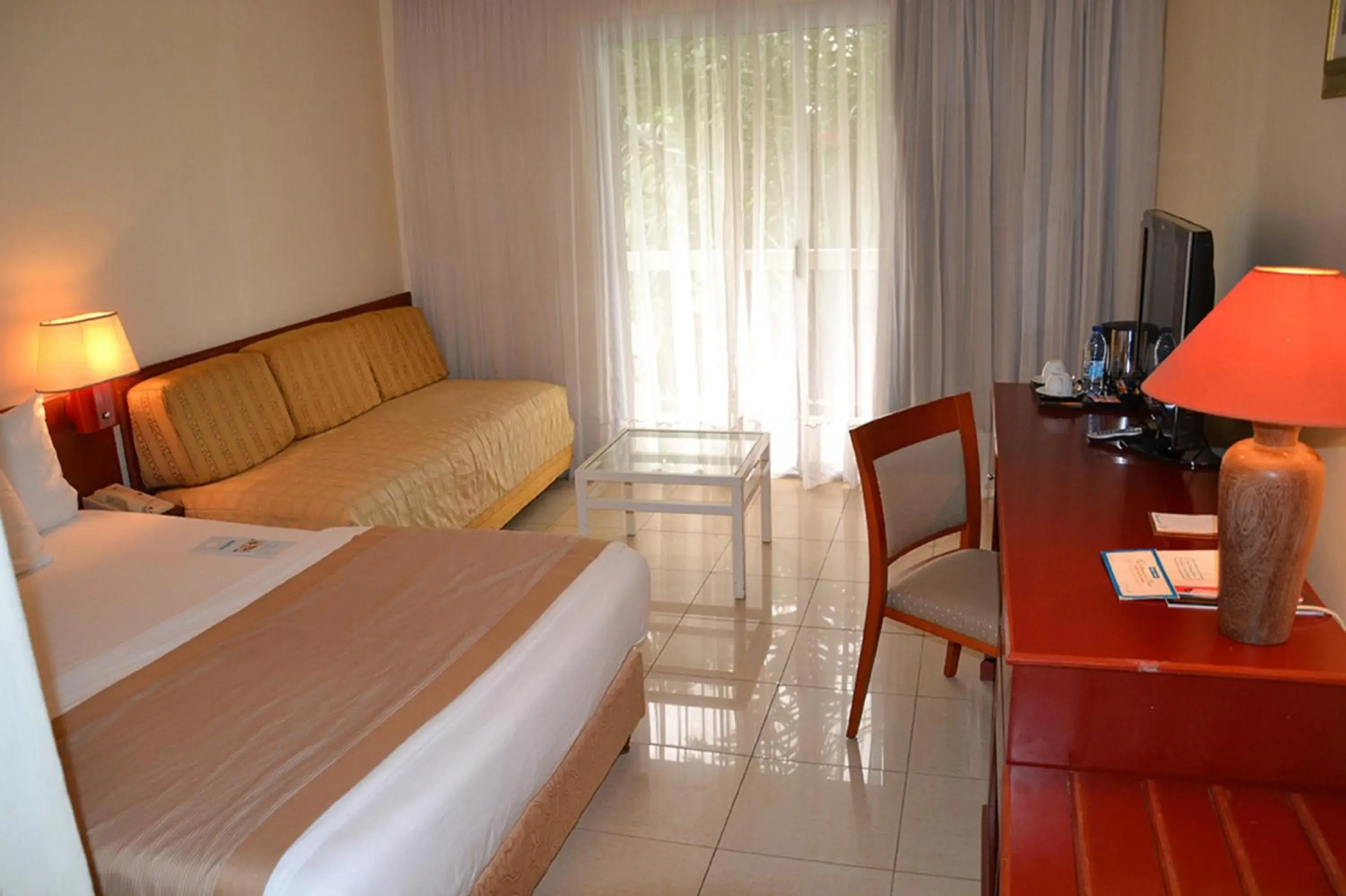 Comfort Double Room with Pool View in Hôtel Sawa Comfort Double Room with Pool View in Hôtel Sawa