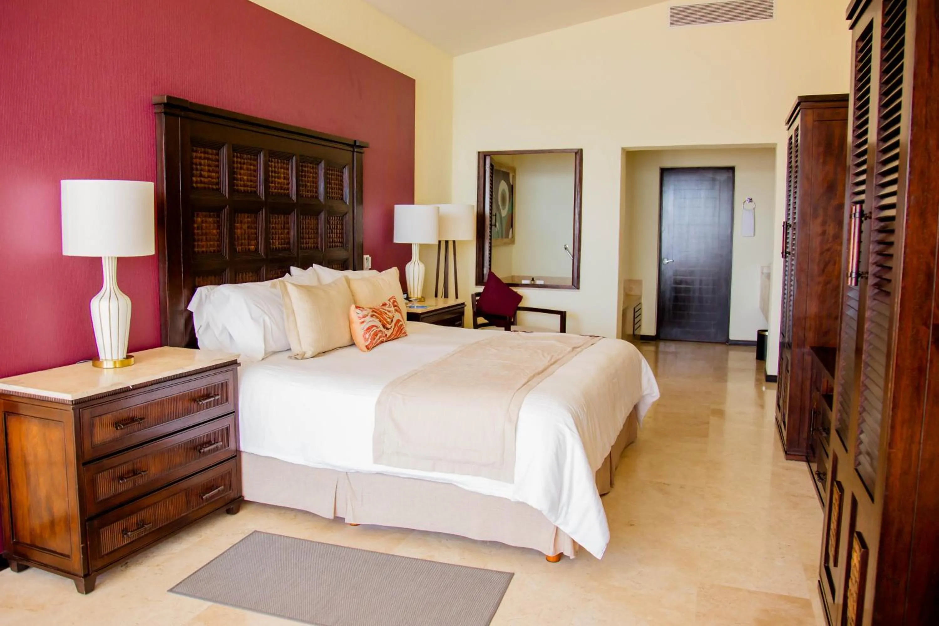 Bed in Casa Dorada Los Cabos Resort & Spa