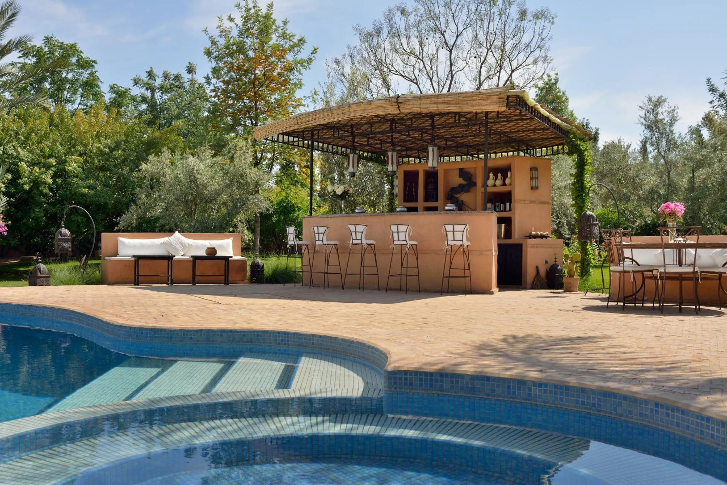 Restaurant/places to eat in Villa Dinari