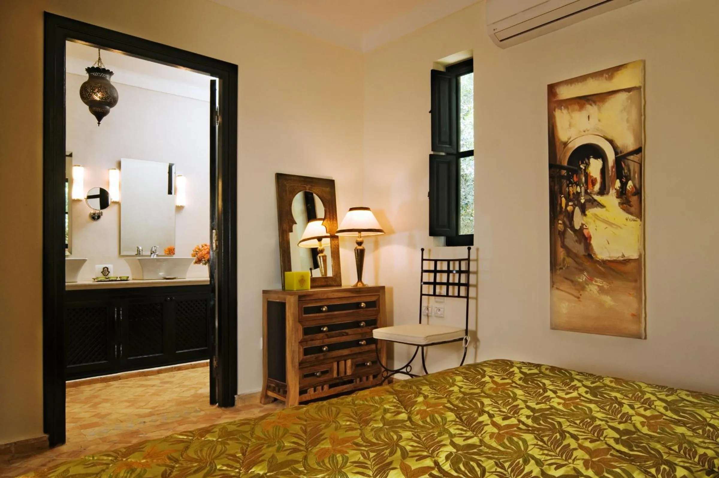 Photo of the whole room, Bed in Villa Dinari