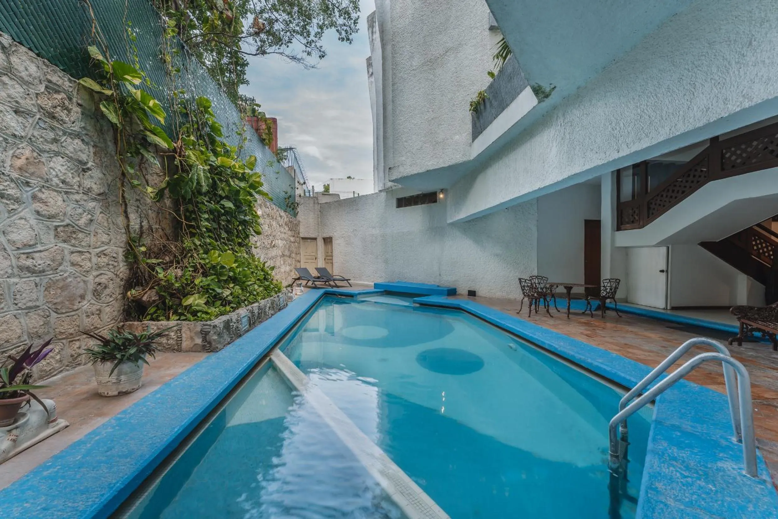Swimming pool in Hotel Plaza Kokai Cancún