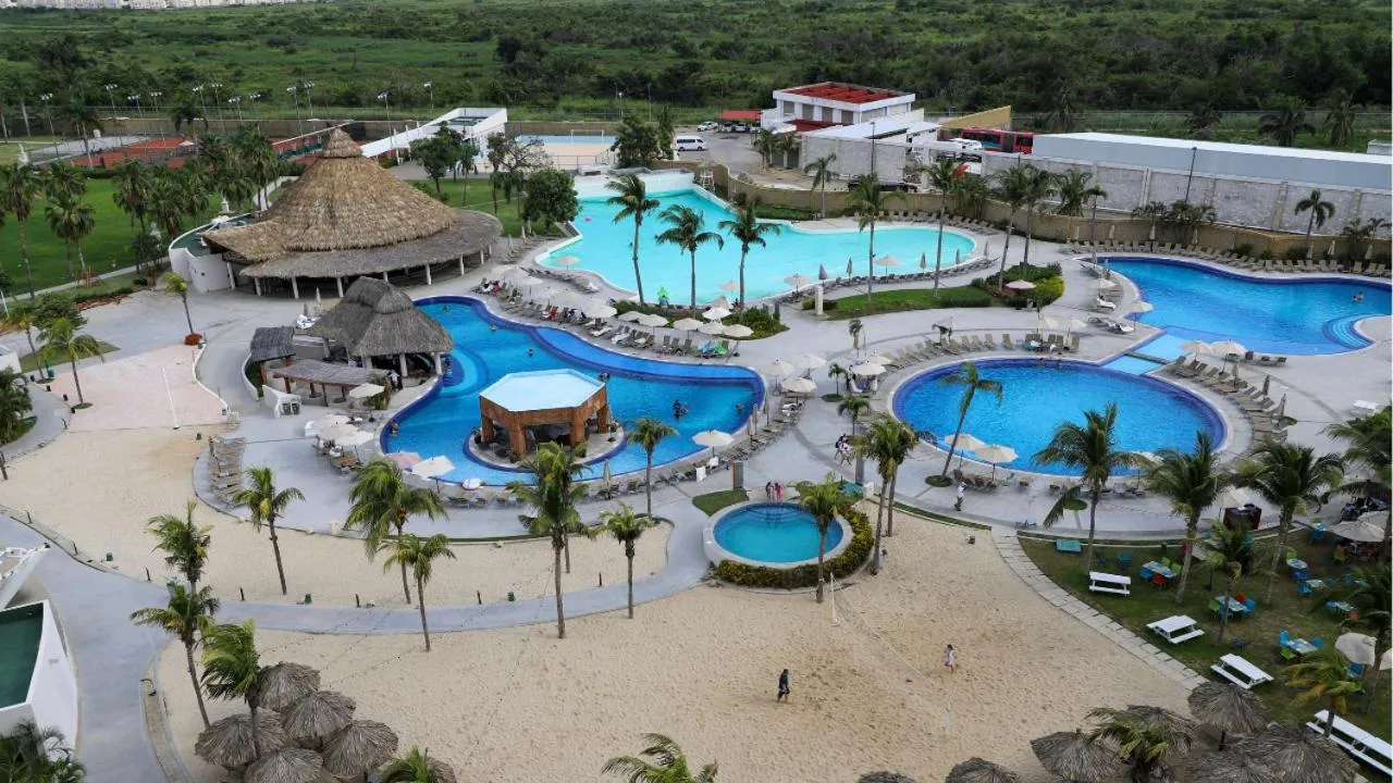 Swimming pool in Palacio Mundo Imperial Riviera Diamante Acapulco