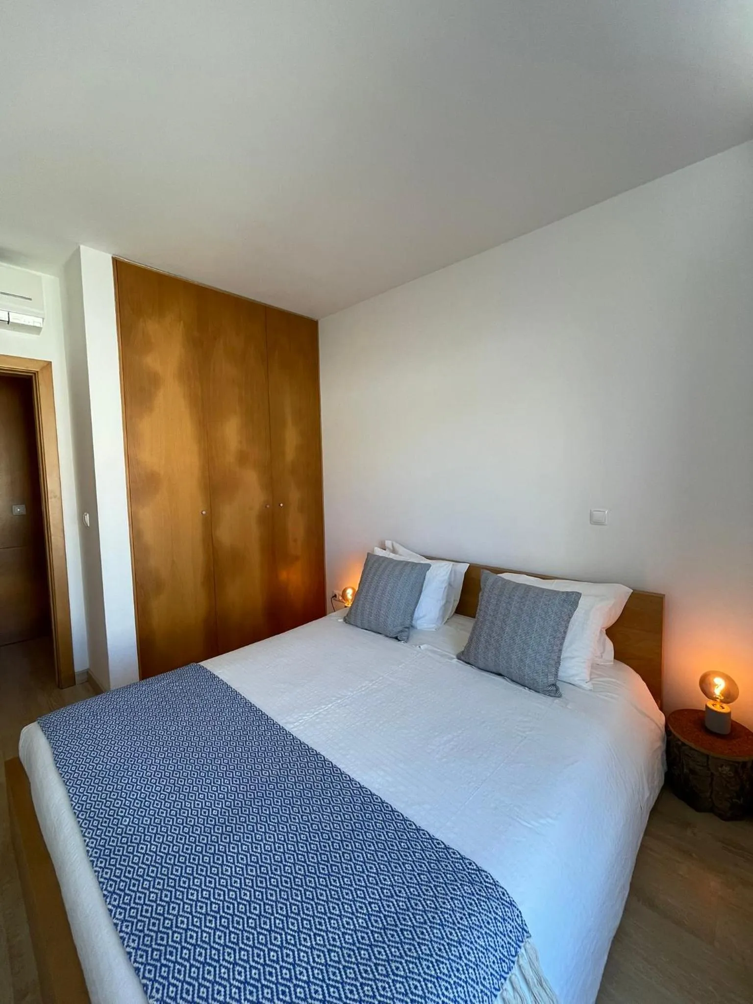 Bed in Born To Stay In Milfontes