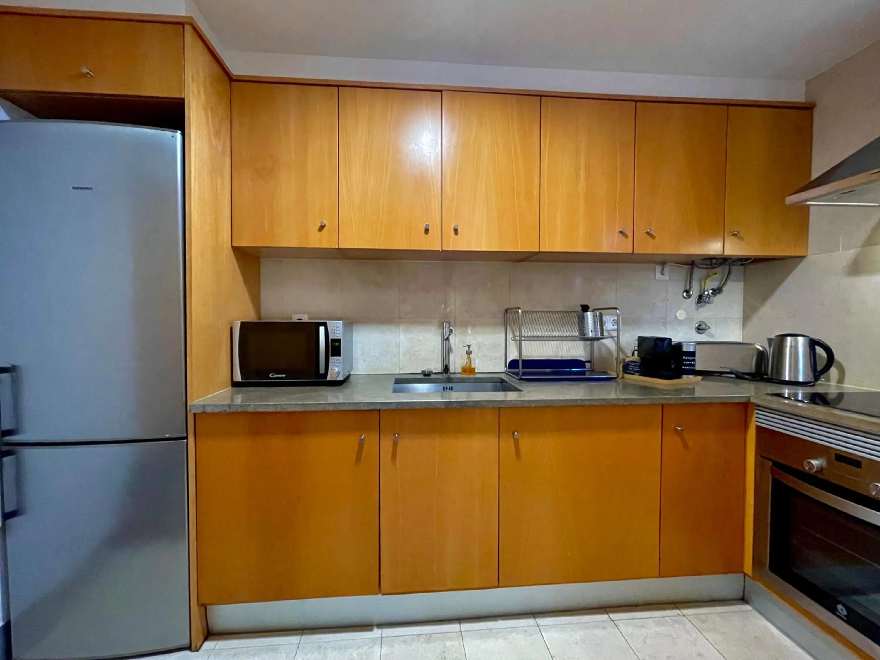 Kitchen or kitchenette in Born To Stay In Milfontes