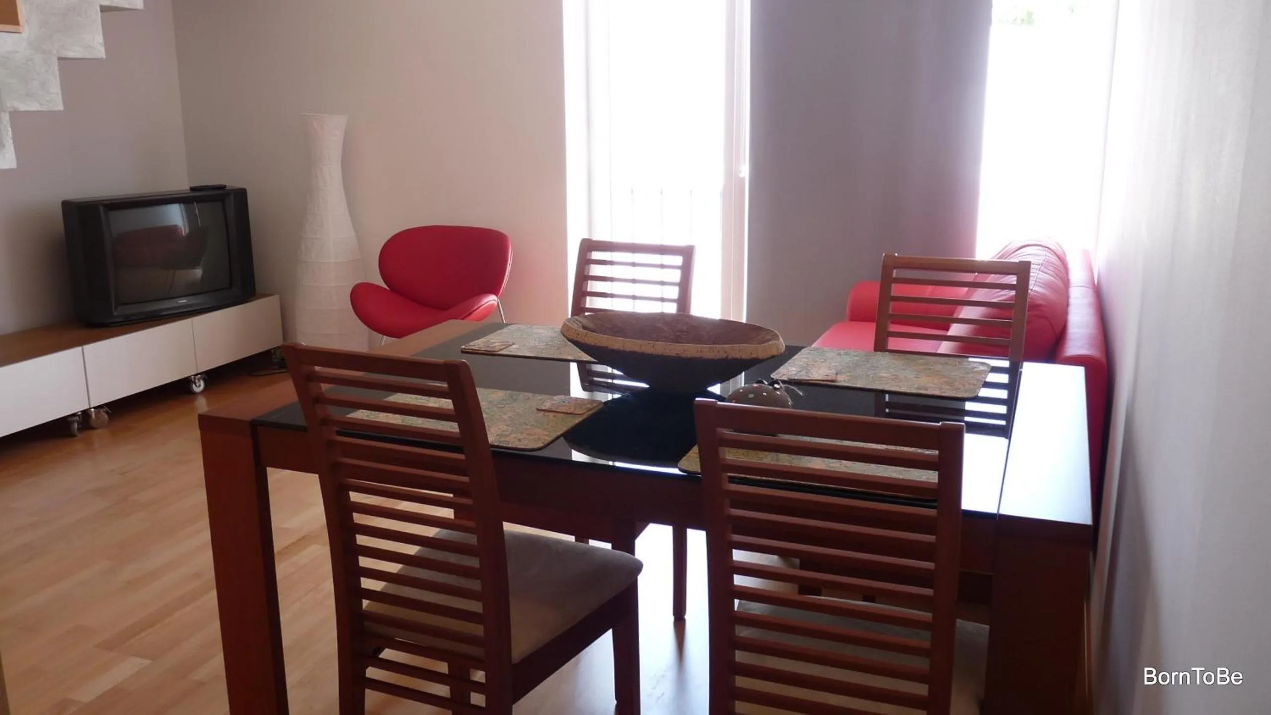 TV and multimedia in Born To Stay In Milfontes