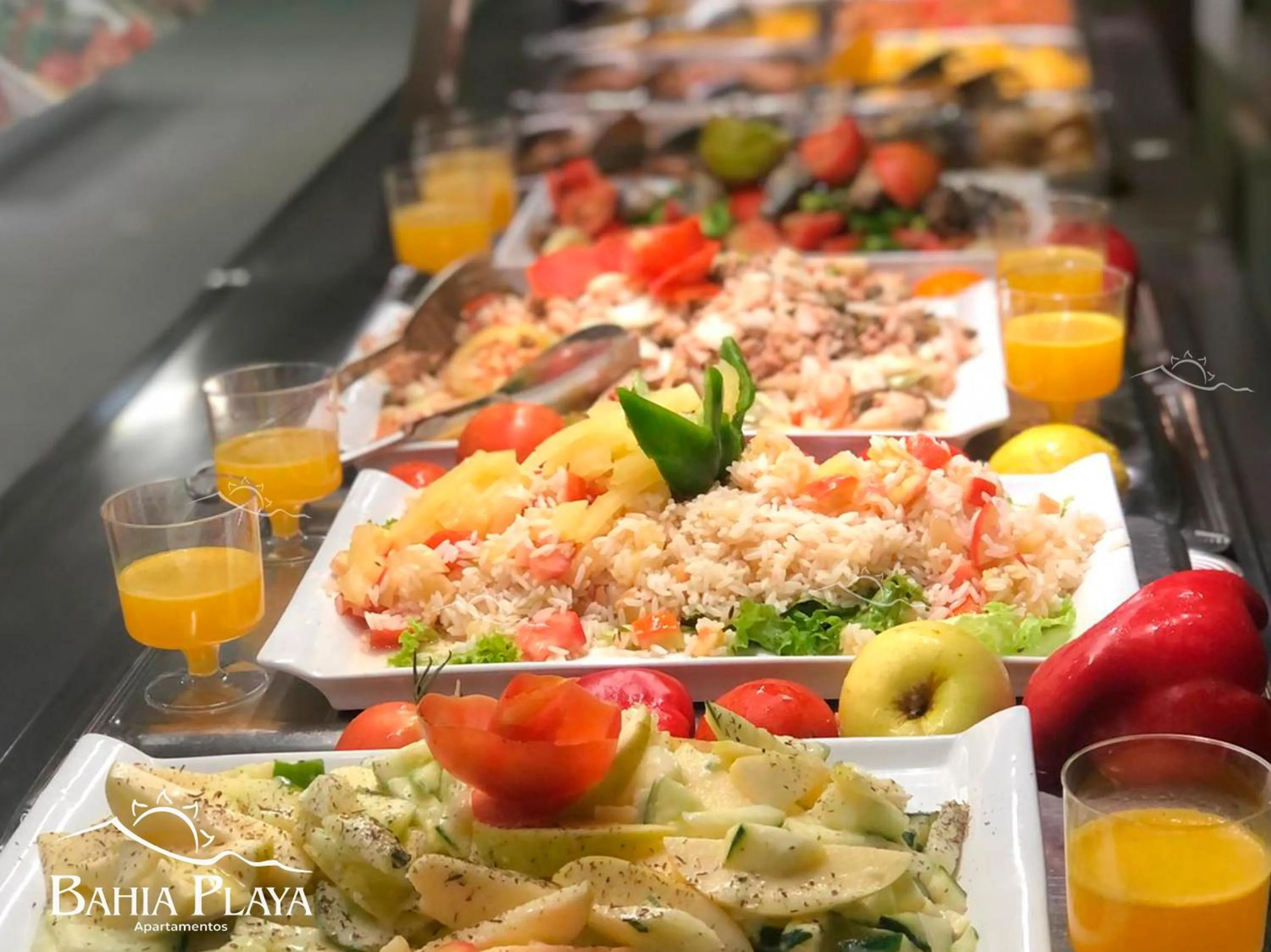 Meals in Apartamentos Bahia Playa