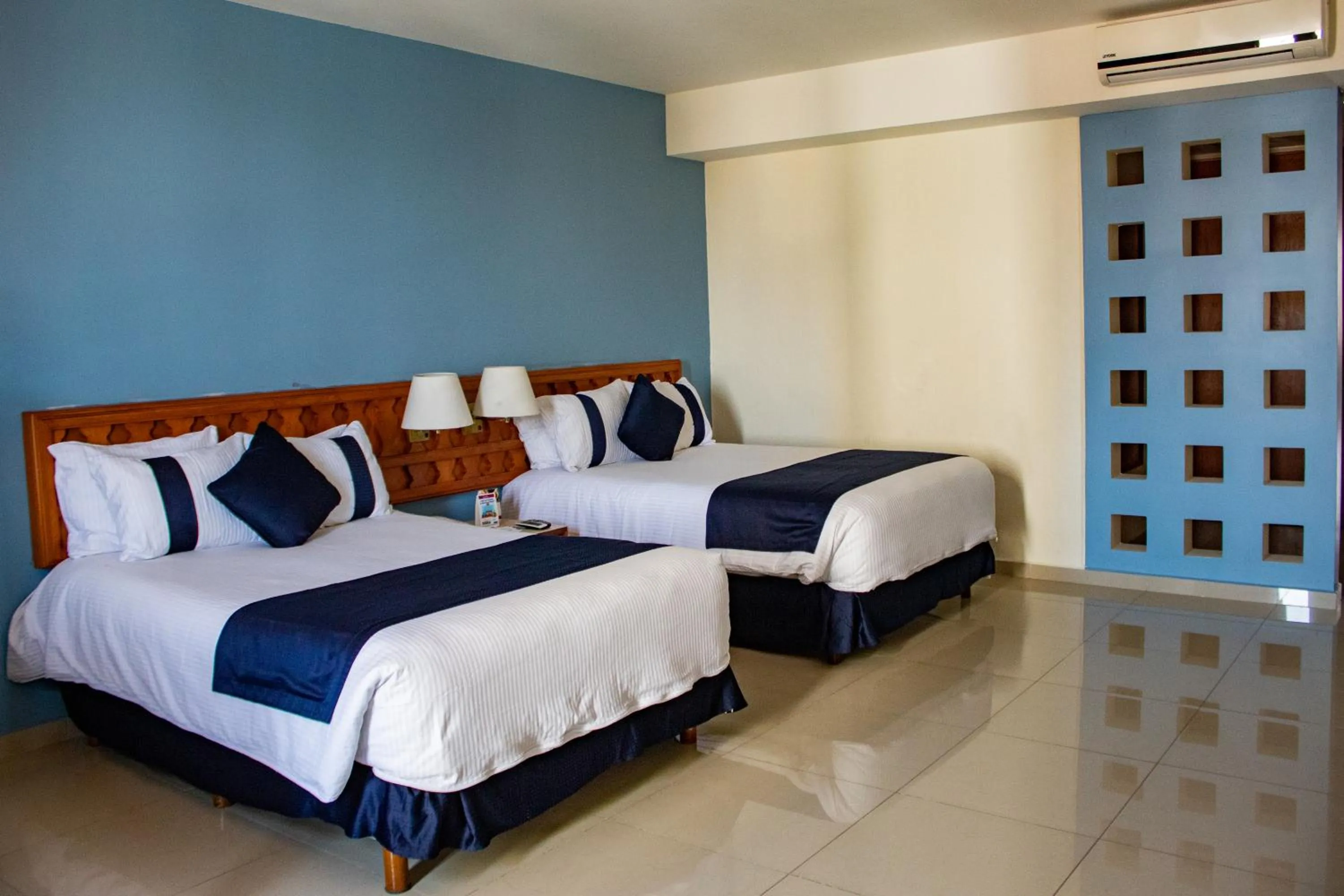 Photo of the whole room in Mision Guadalajara Centro Historico