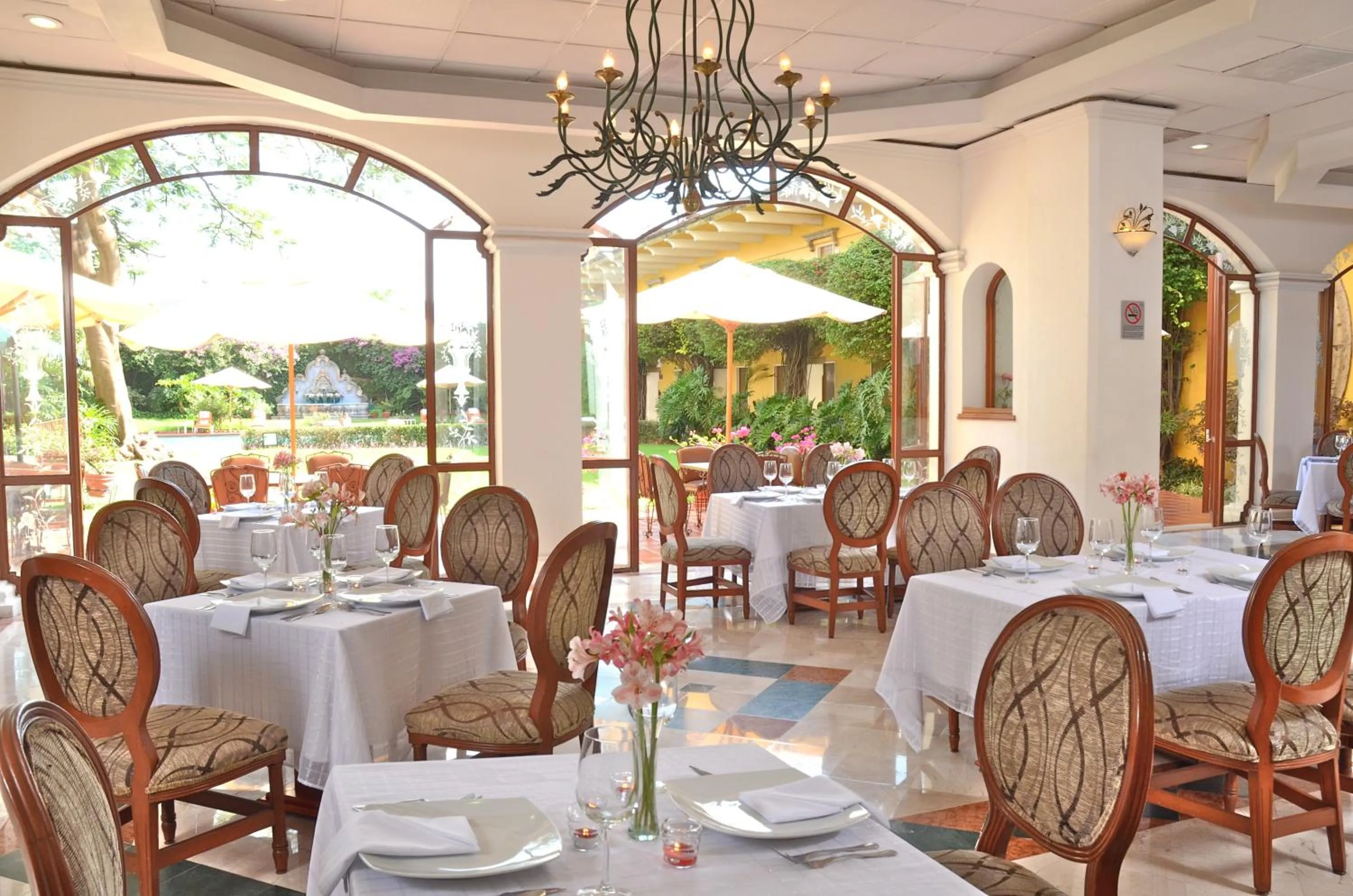 Restaurant/places to eat in Mision Guadalajara Centro Historico