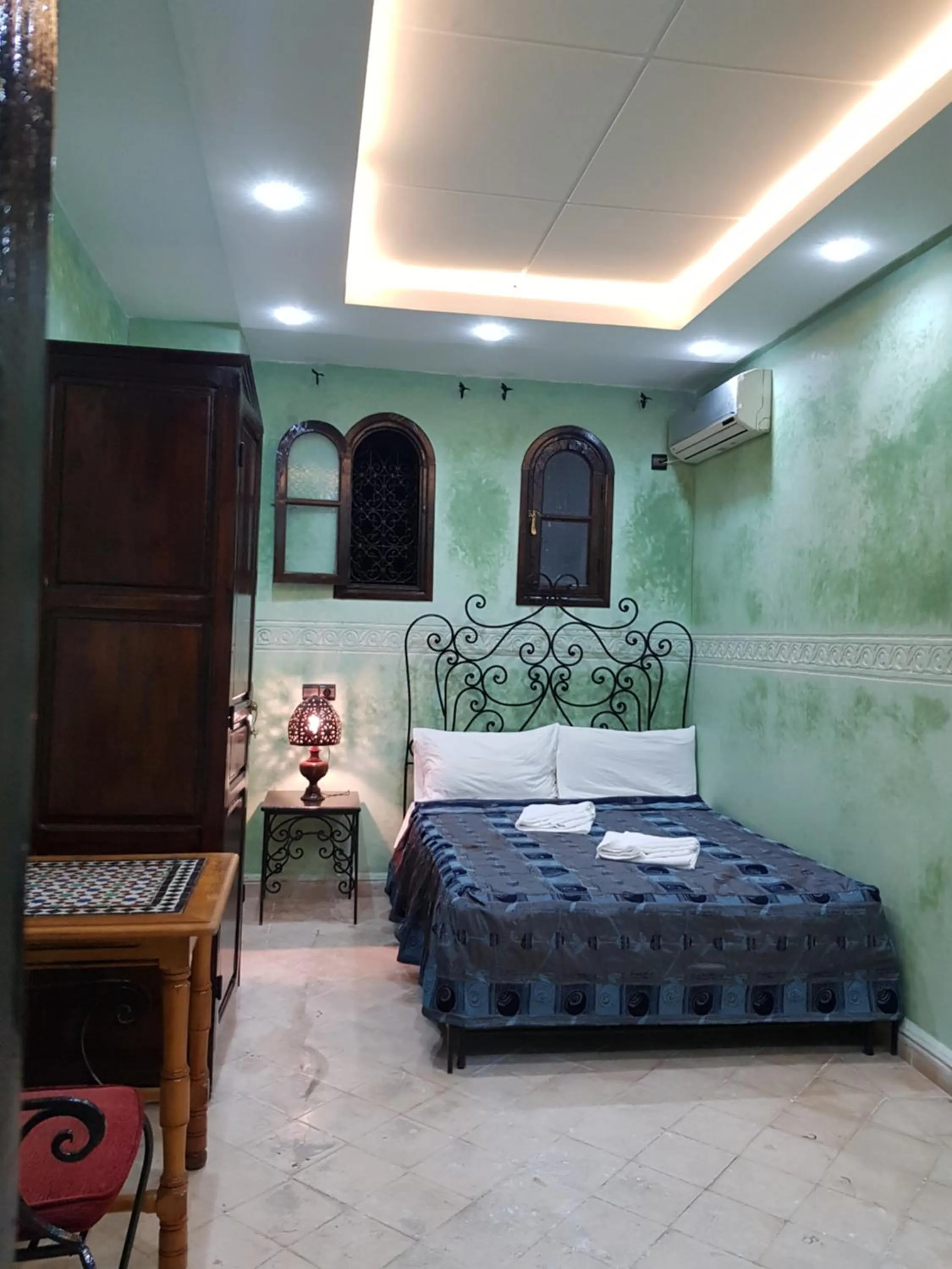 Bed in Hotel Salsabil