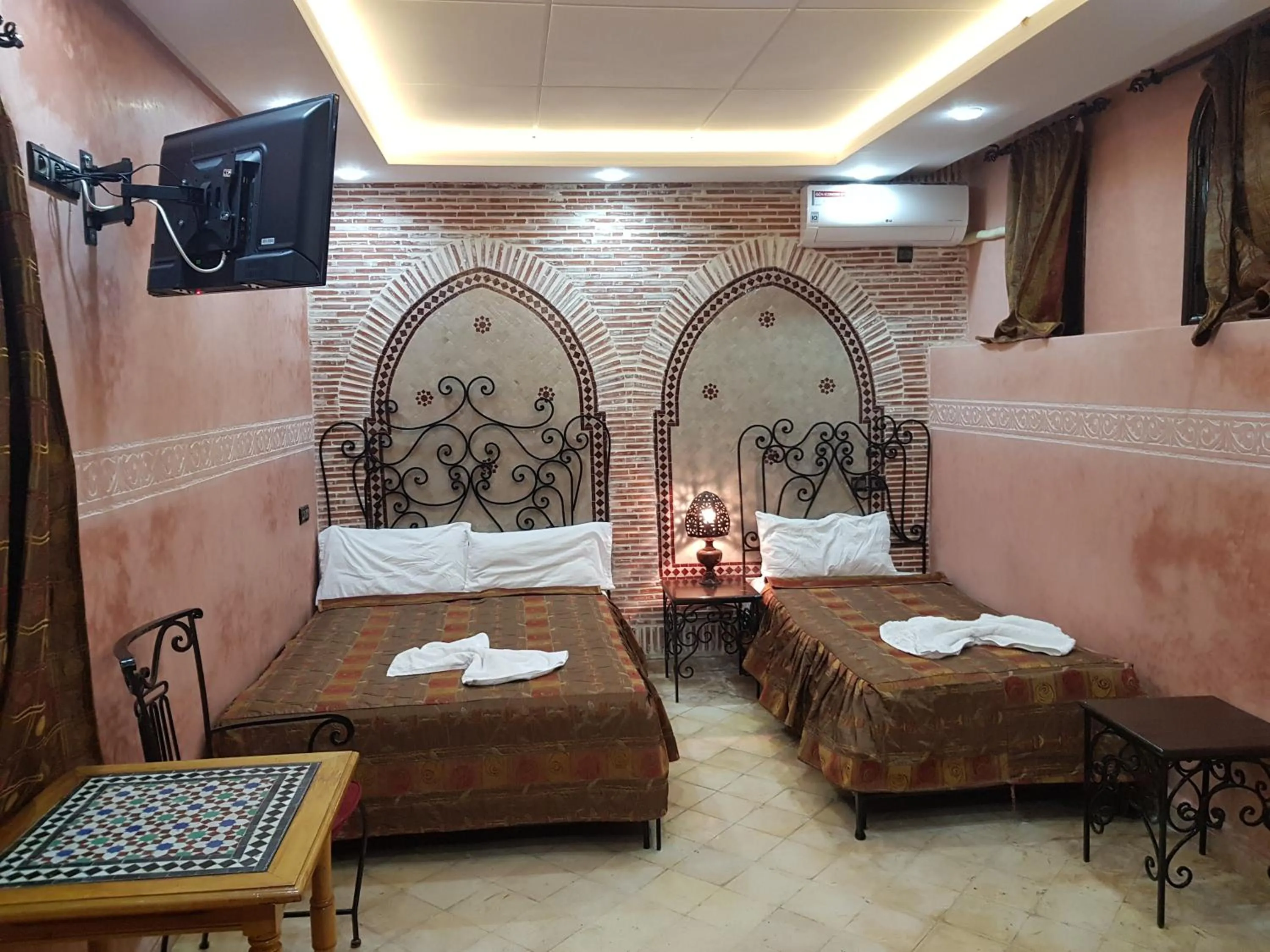 Bed in Hotel Salsabil