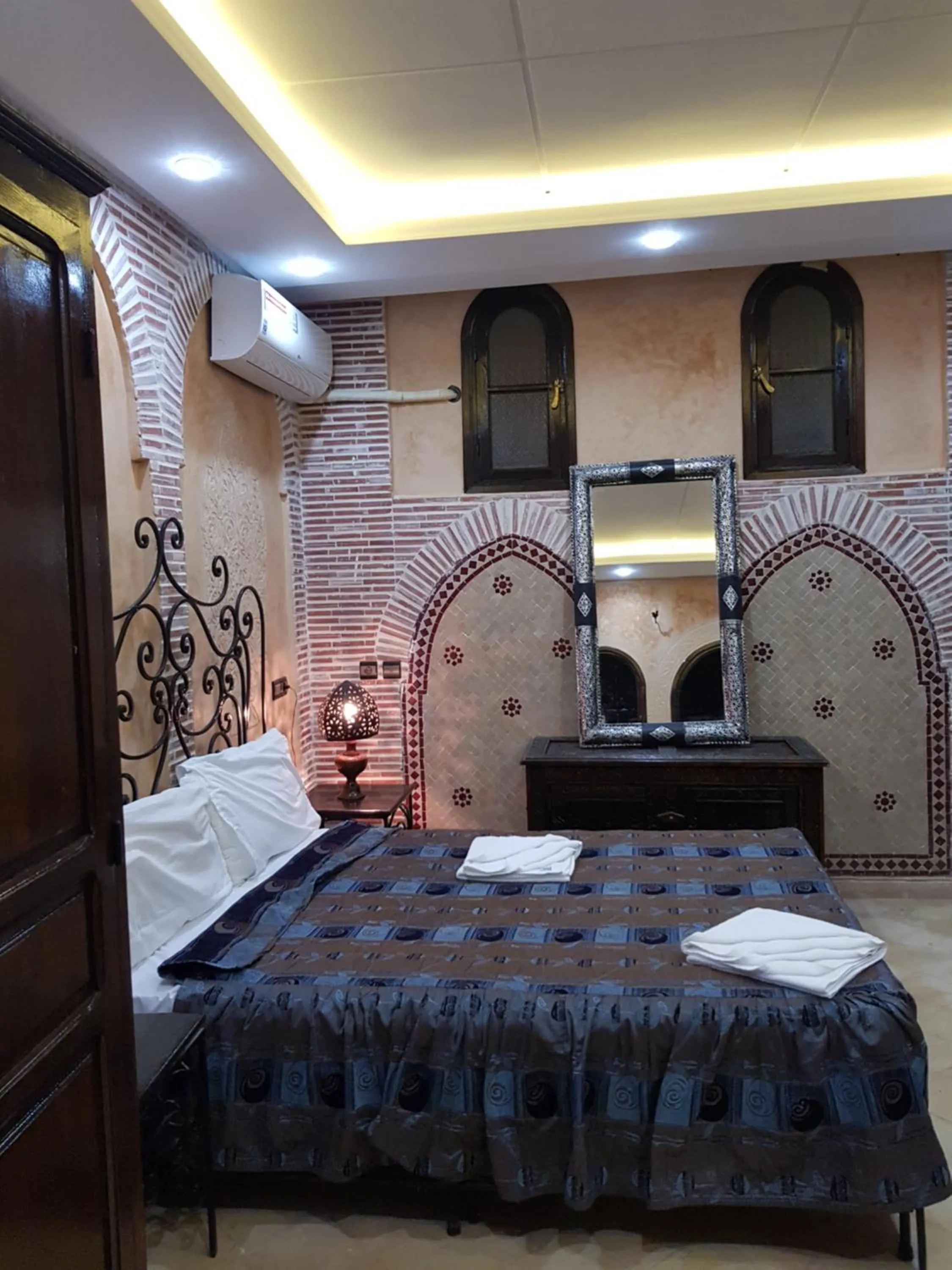 Bed in Hotel Salsabil