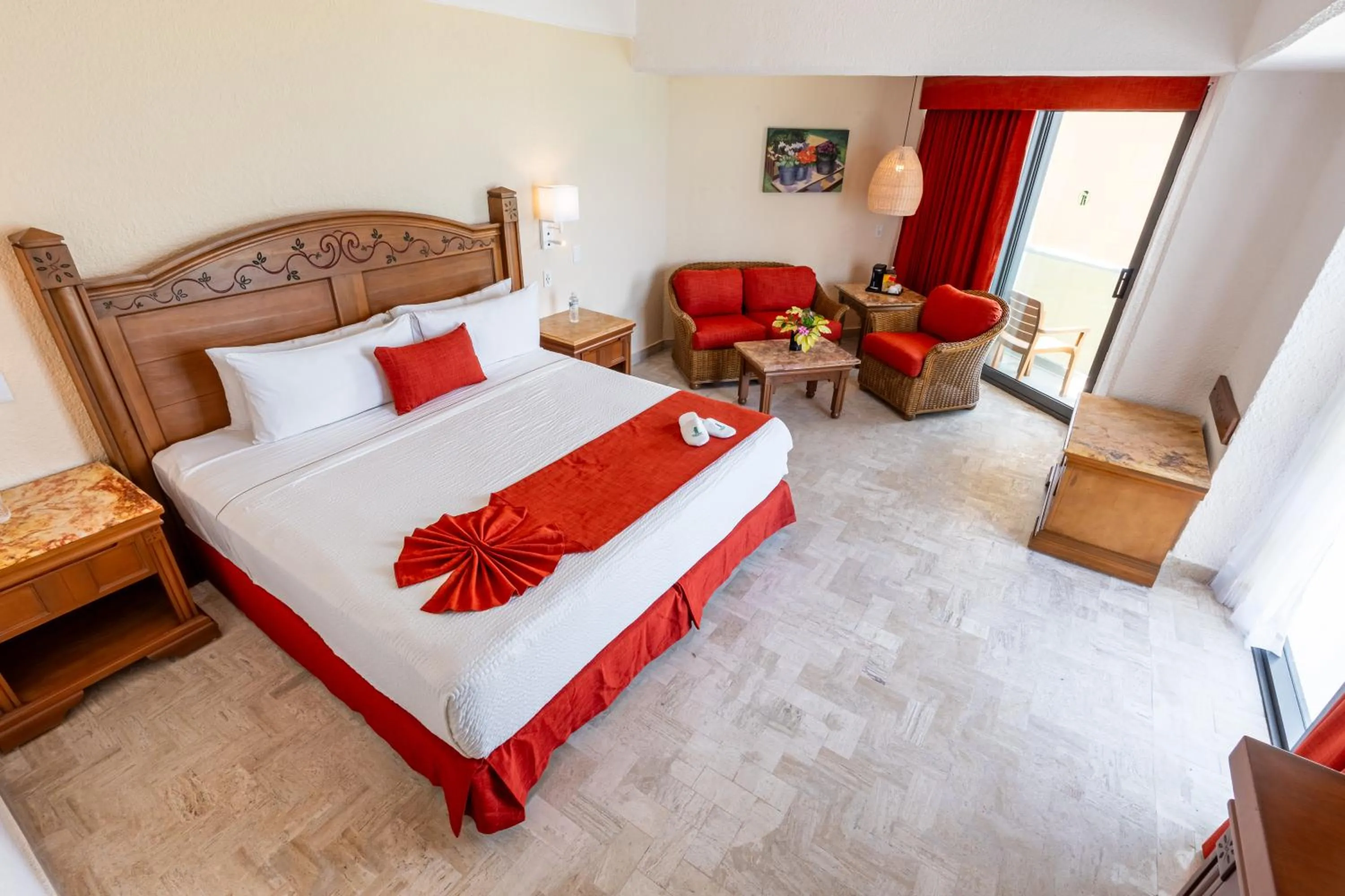 Photo of the whole room, Bed in Copacabana Beach Hotel Acapulco