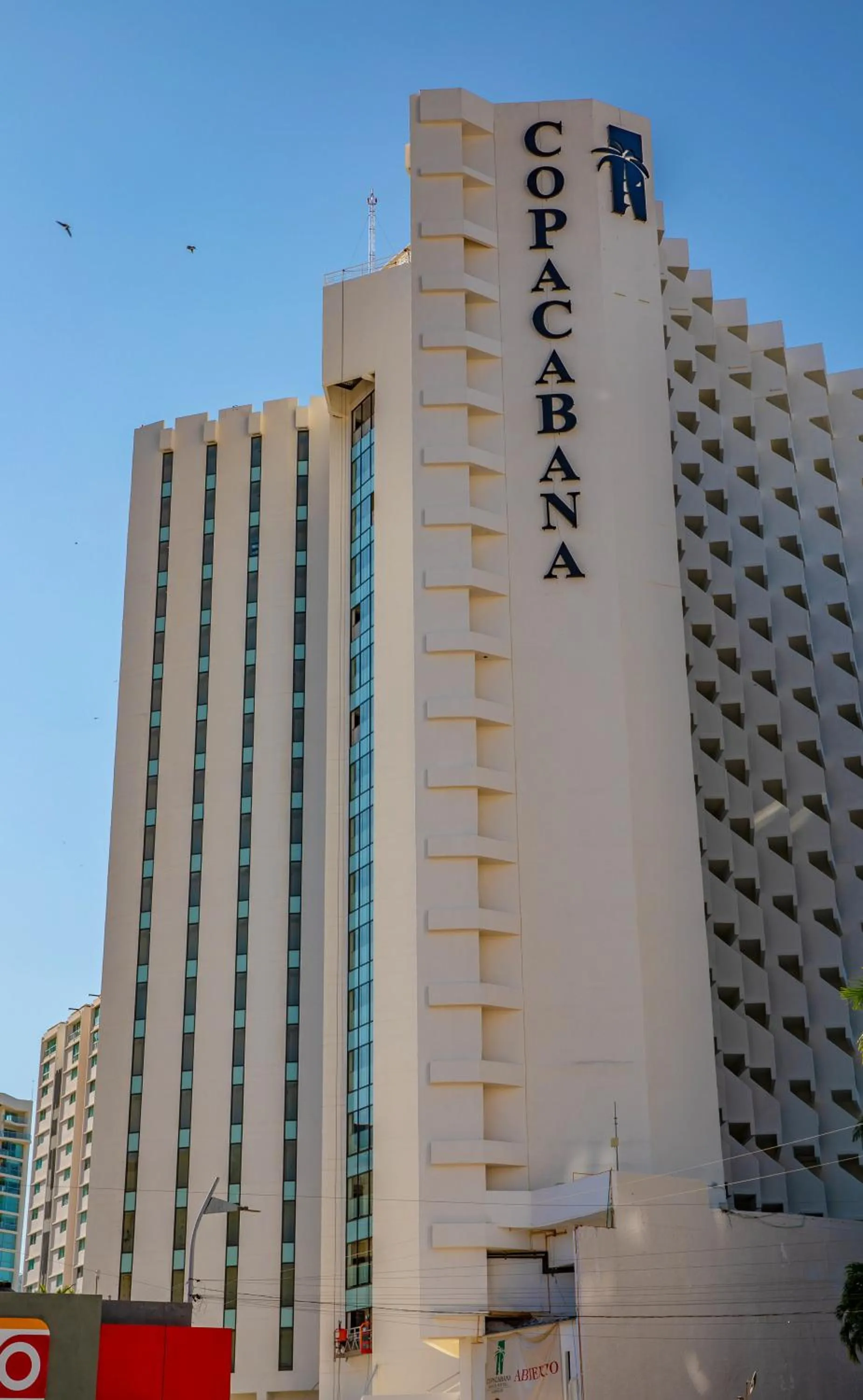 Property building in Copacabana Beach Hotel Acapulco
