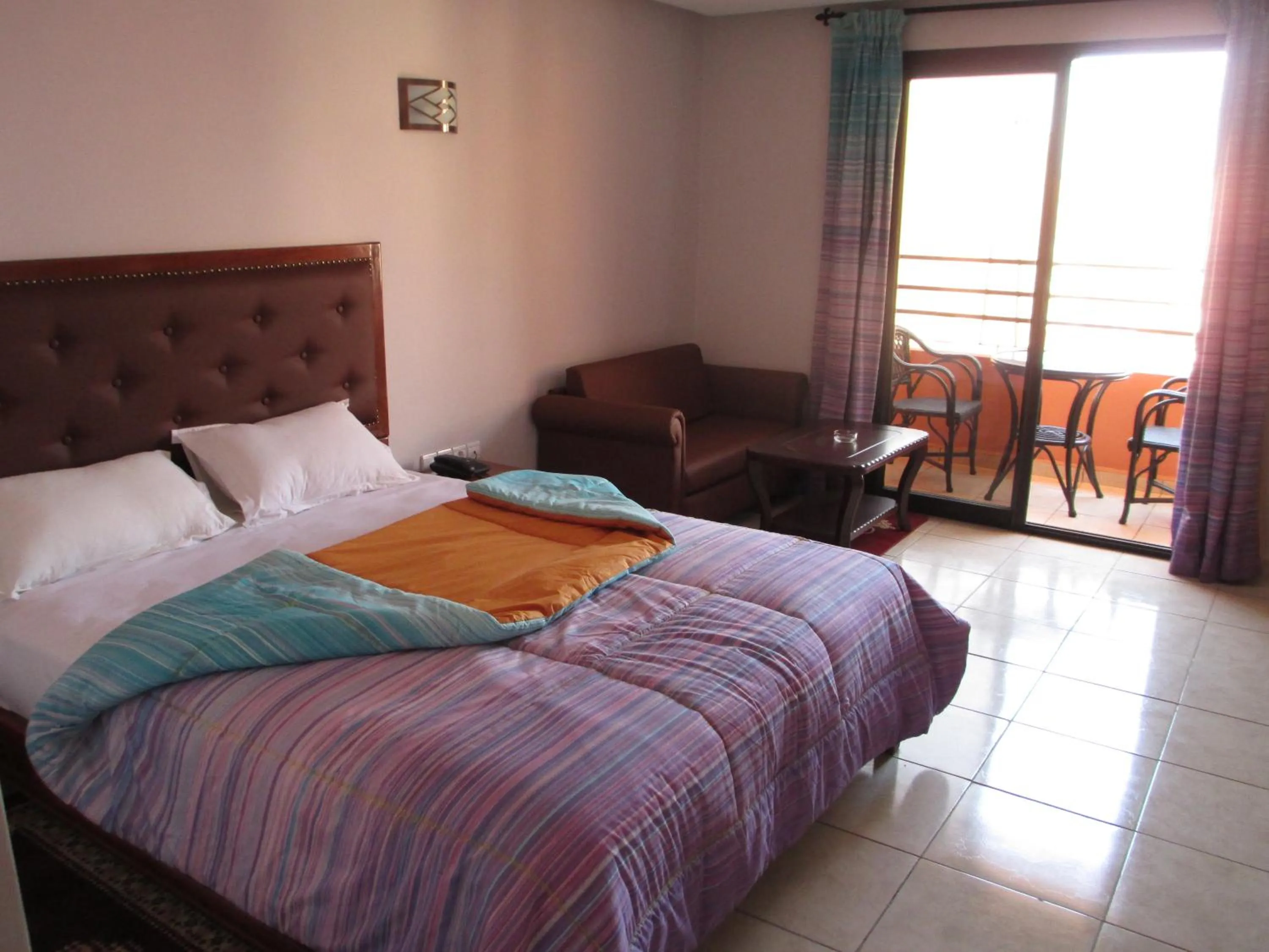 Photo of the whole room in Hotel Gomassine