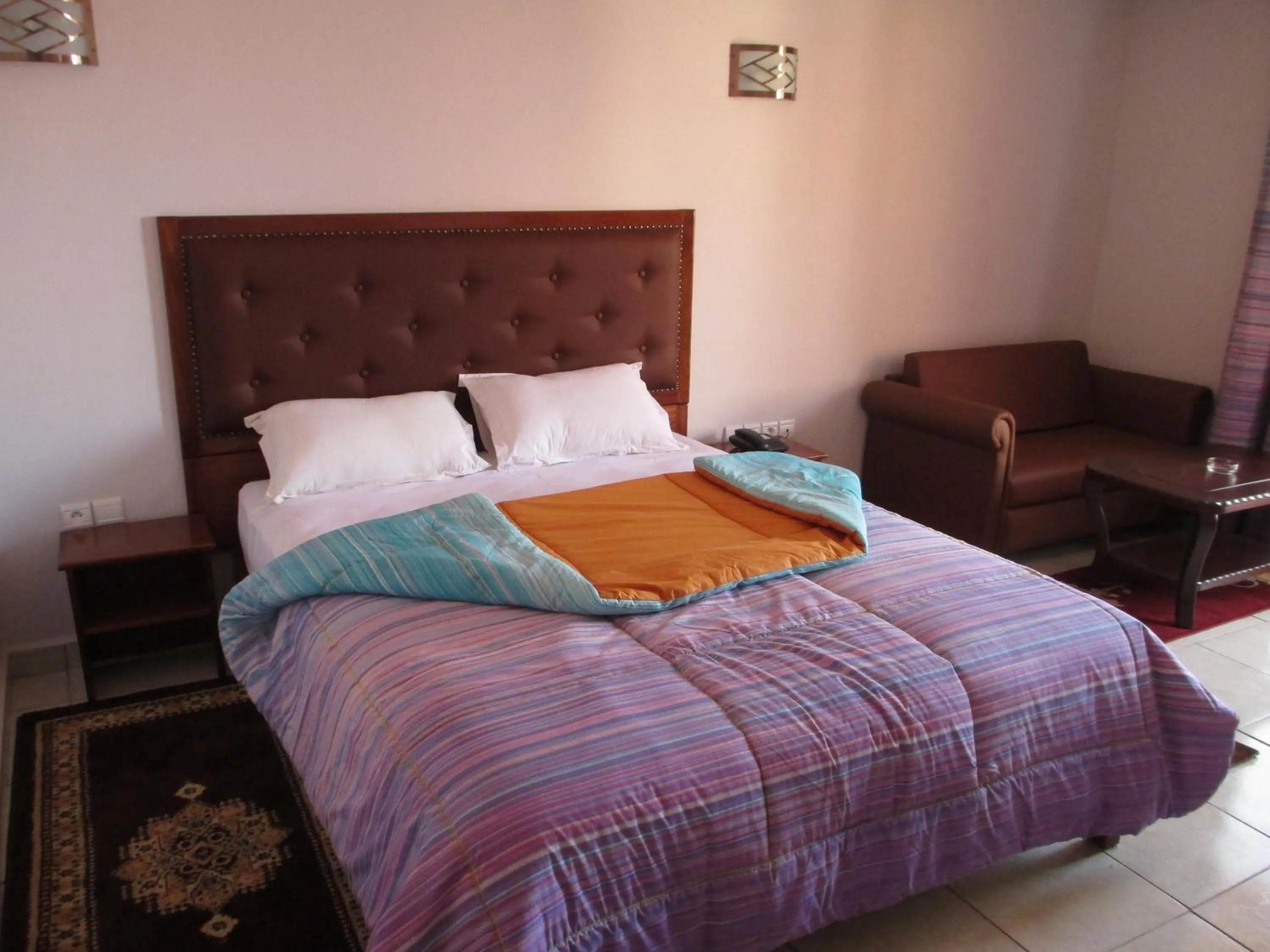 Photo of the whole room in Hotel Gomassine