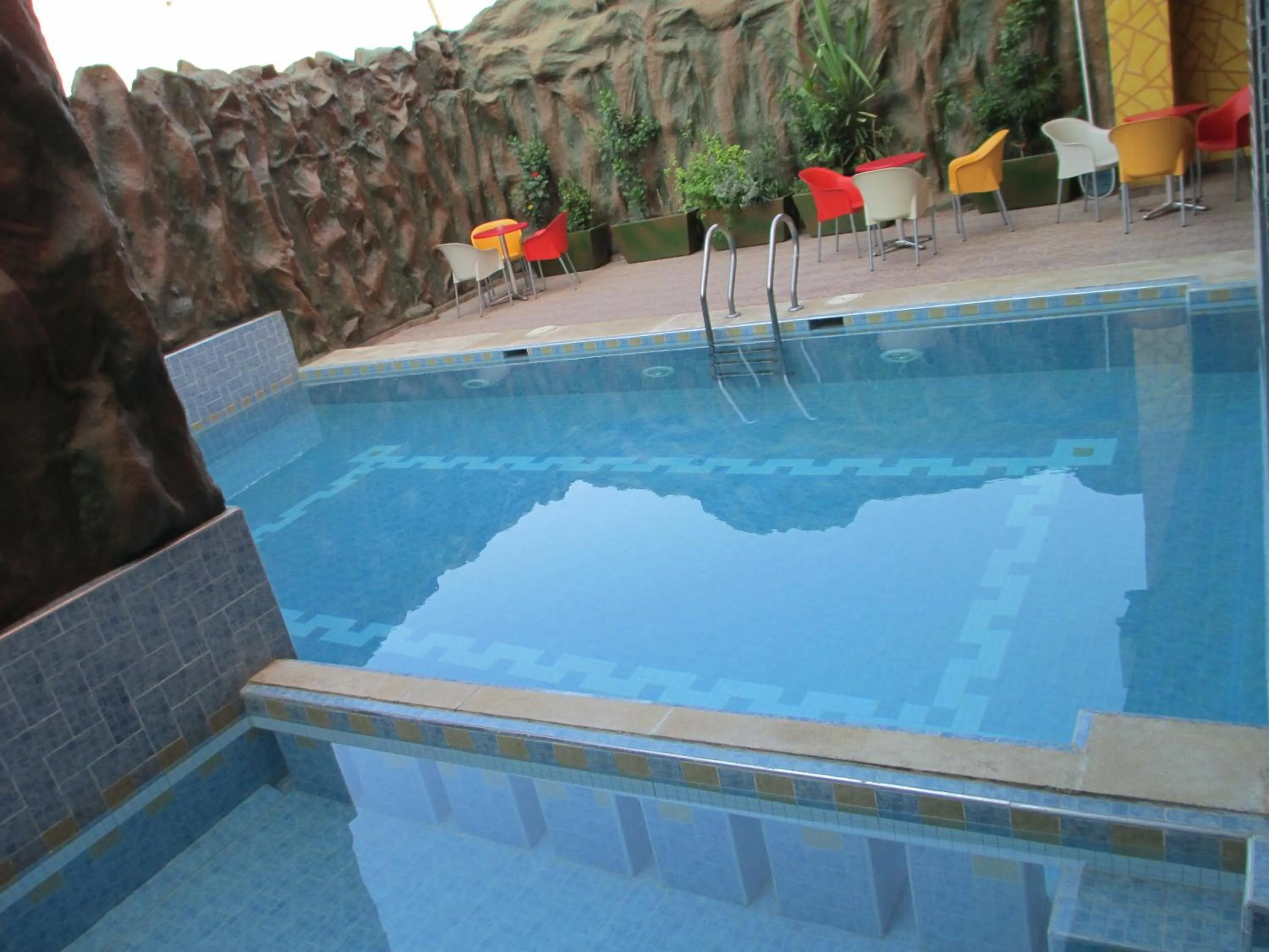 Swimming pool in Hotel Gomassine