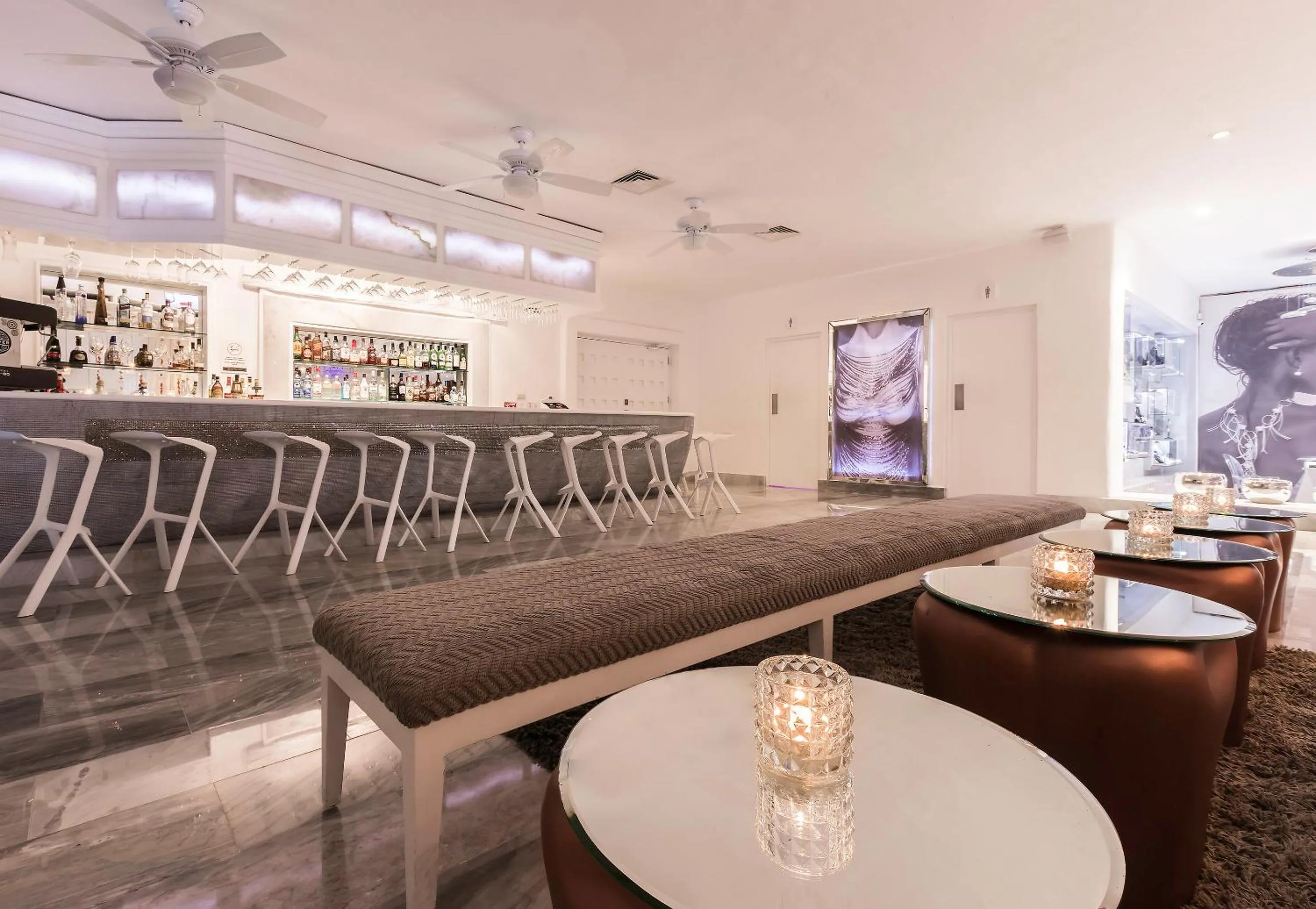 Lounge or bar in Desire Riviera Maya Pearl Resort All Inclusive - Couples Only