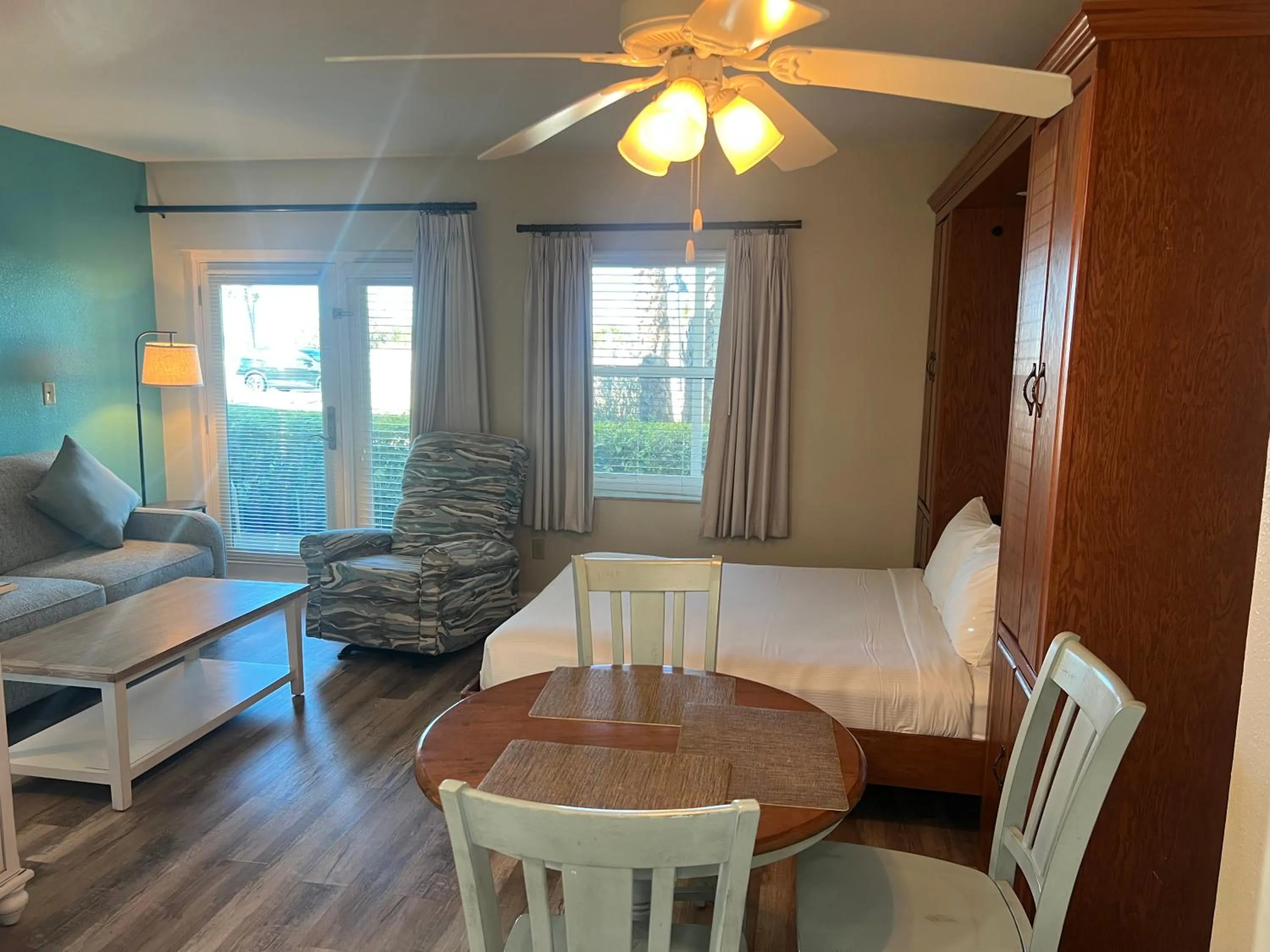 Photo of the whole room in Camelot by the Sea