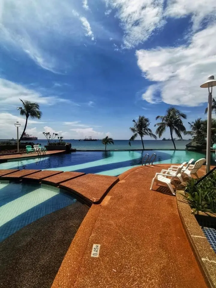 Swimming pool in EHSAN SEAVIEW HOTEL PORT DICKSON