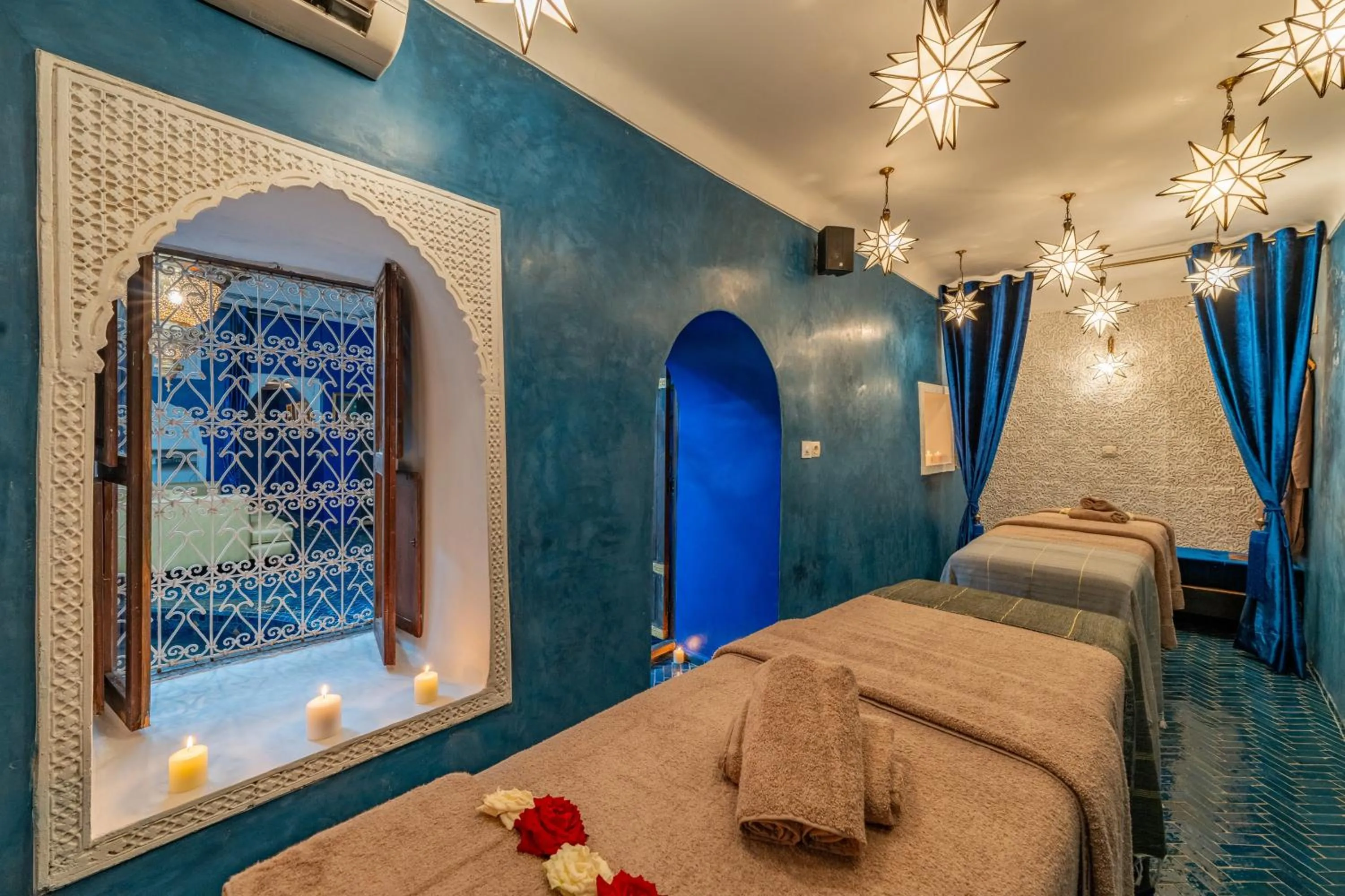 Massage, Bed in Riad Yamina52