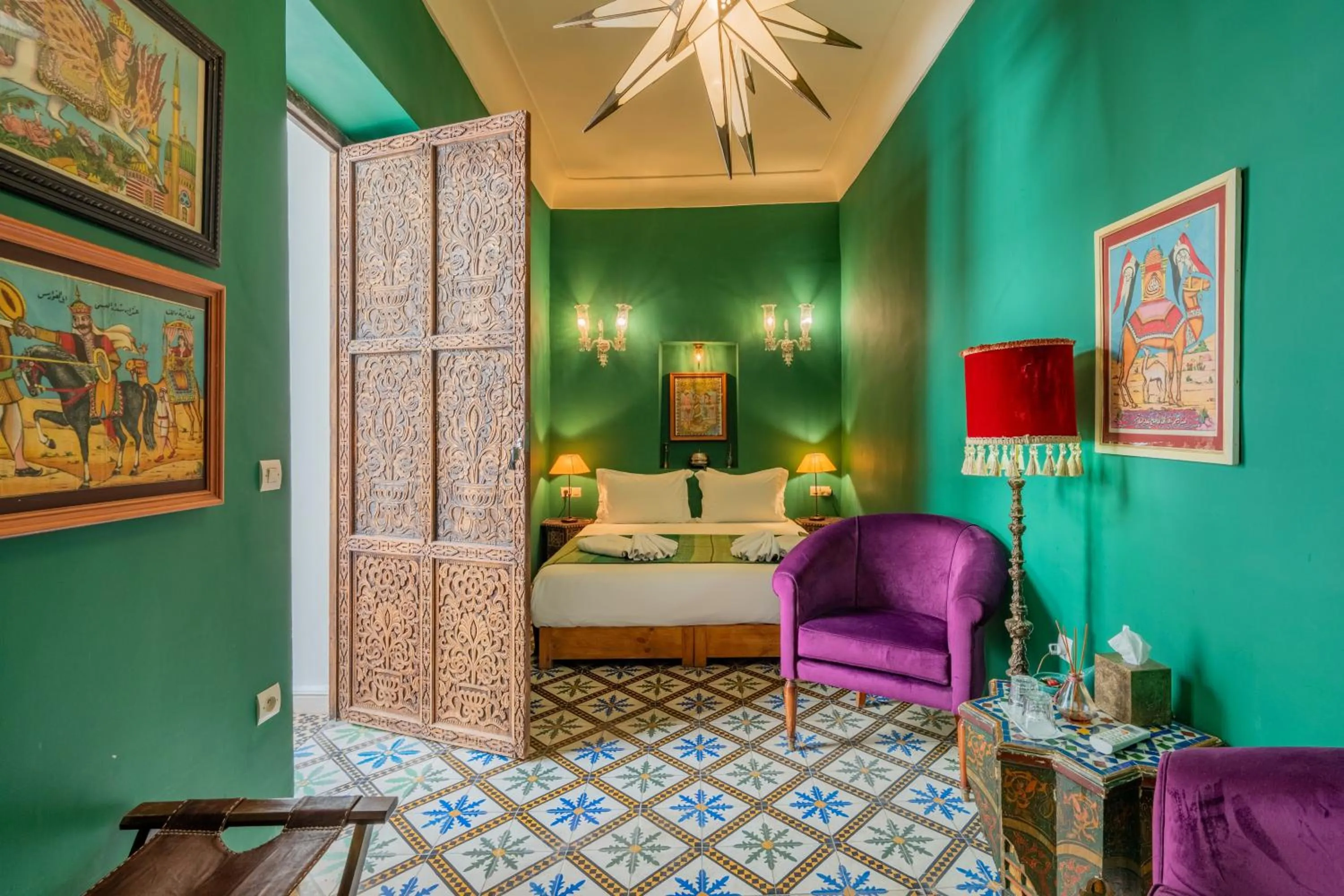 Photo of the whole room, Bed in Riad Yamina52