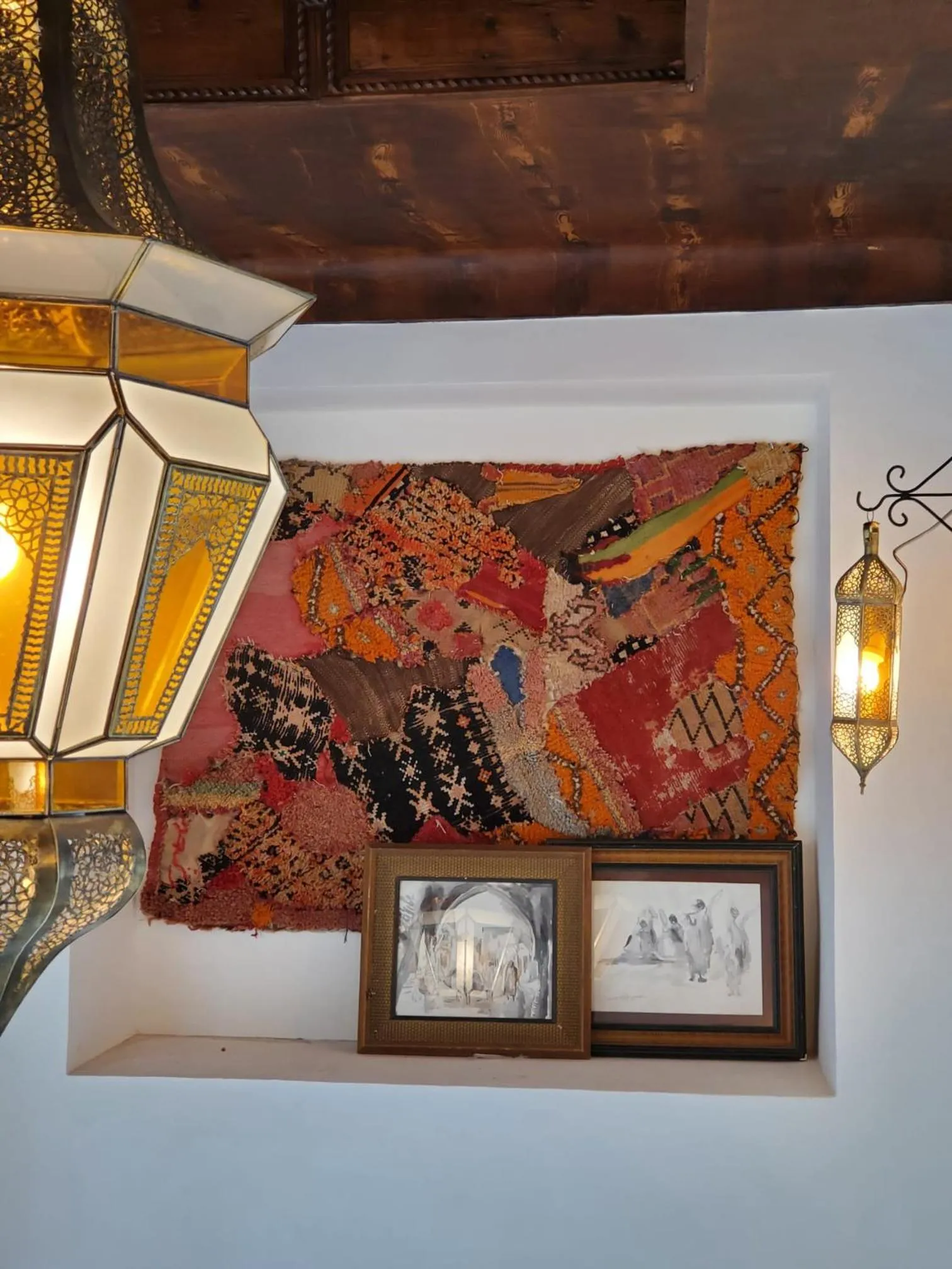 Restaurant/places to eat in Riad Yamina52