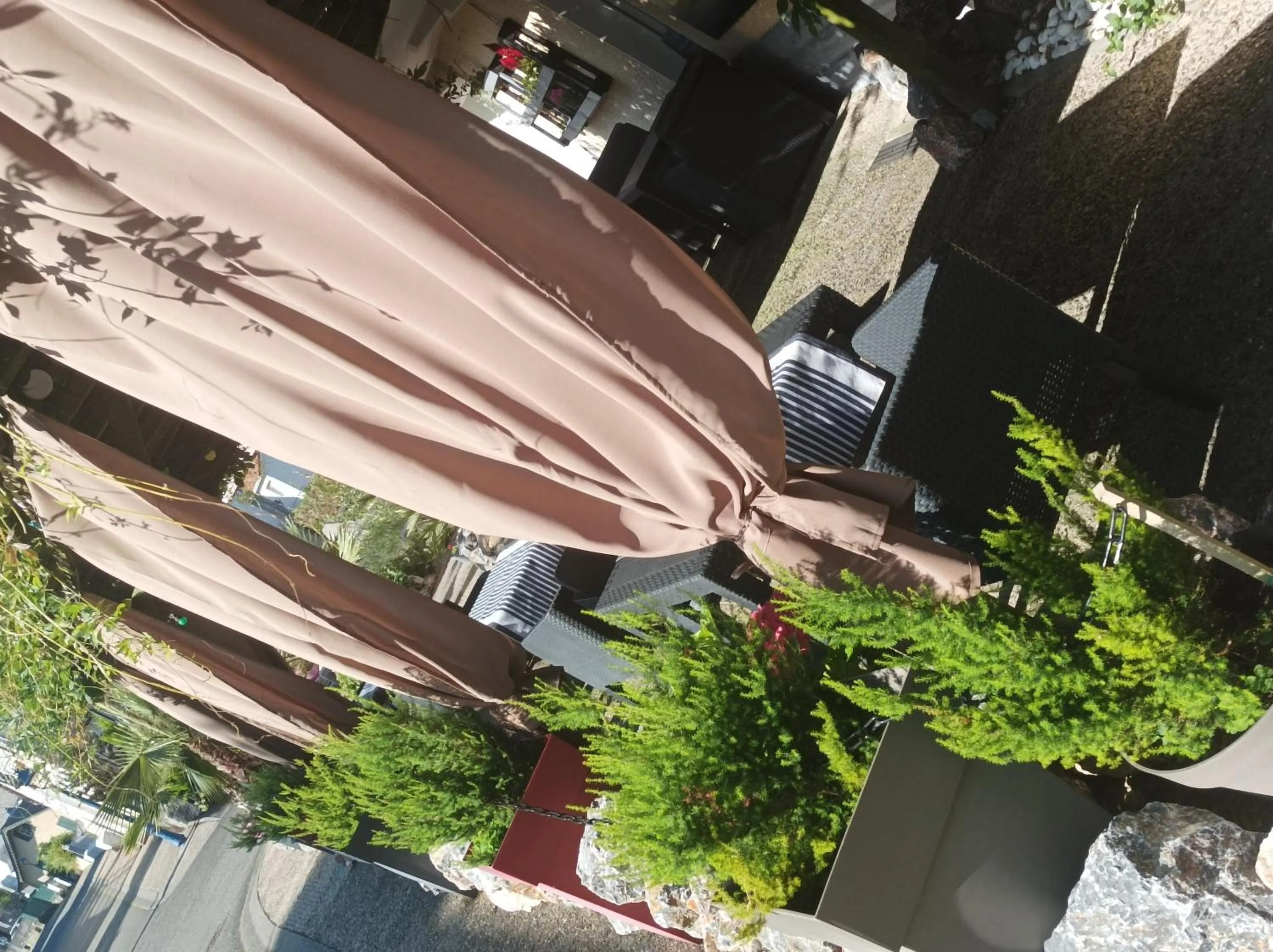 Day in L' Auberge Campagnarde, Lourdes