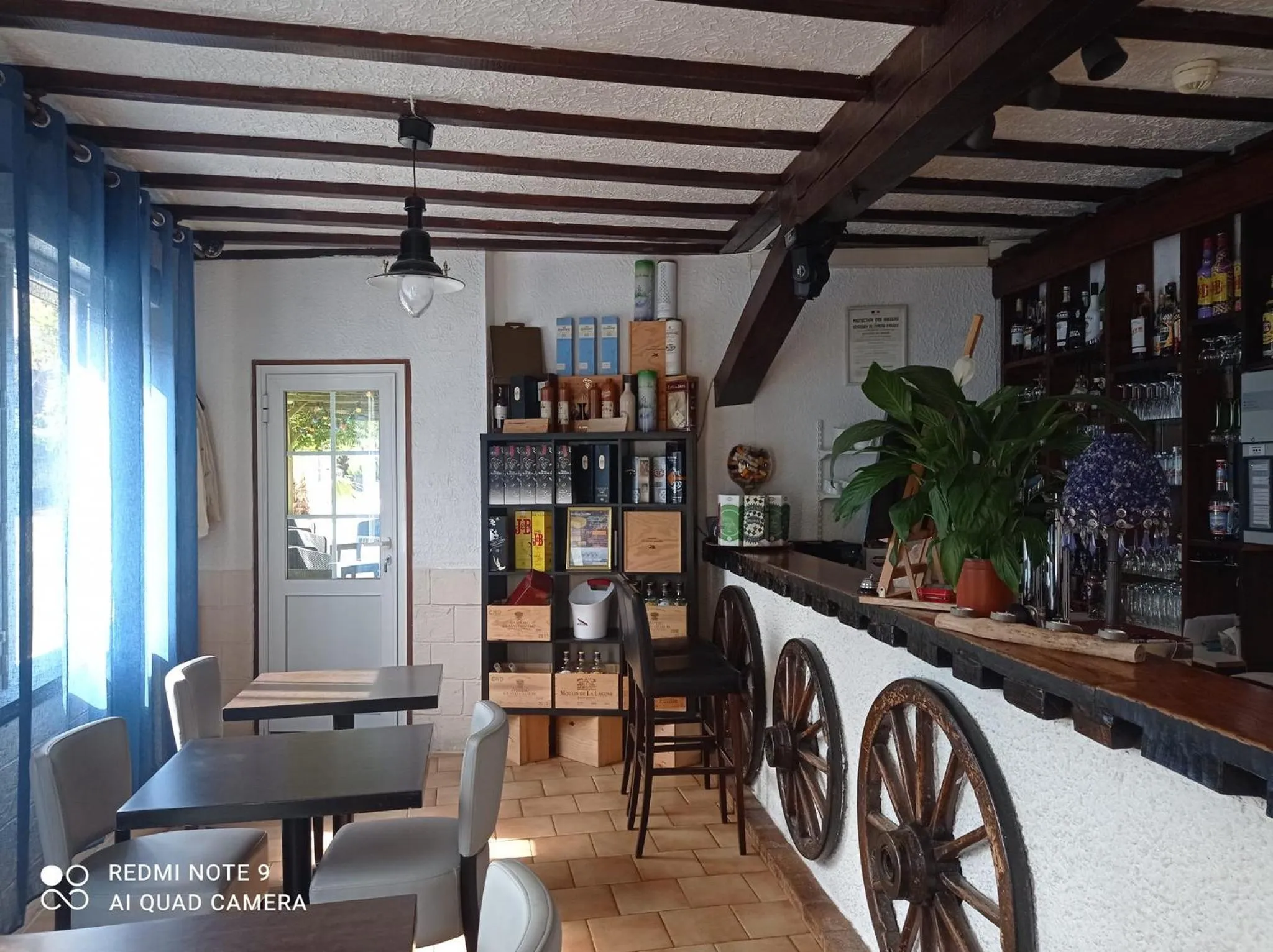 Lounge or bar in L' Auberge Campagnarde, Lourdes