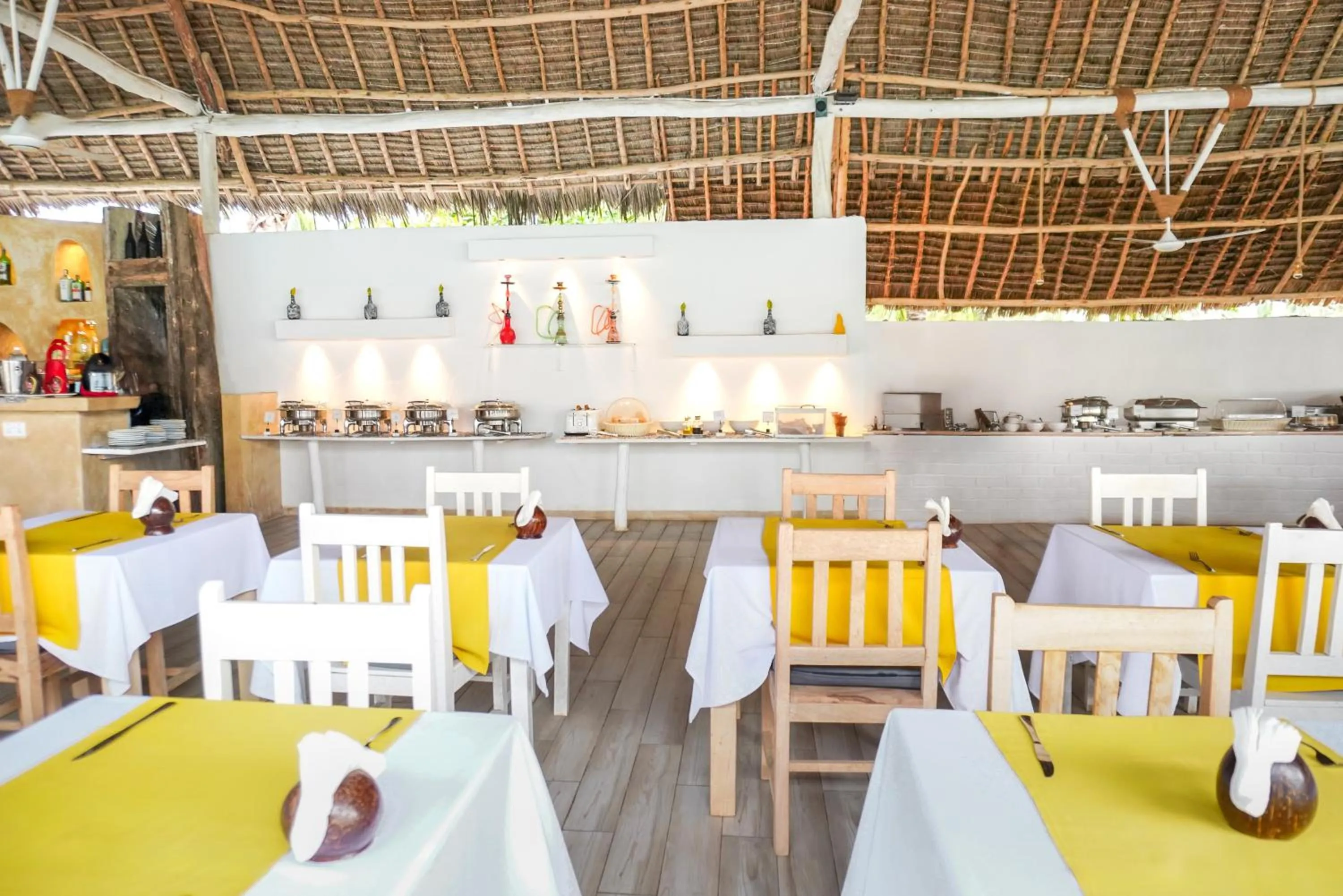 Restaurant/places to eat in AHG Sun Bay Mlilile Beach Hotel