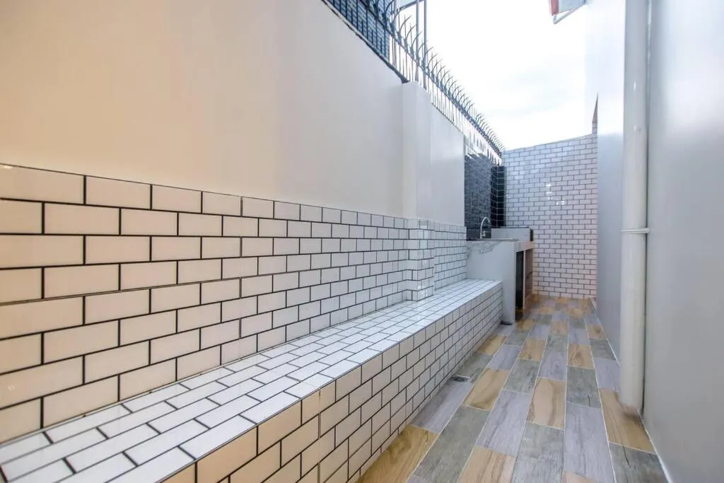 Exquisite Pool Villa J - Pattaya Pool Villa