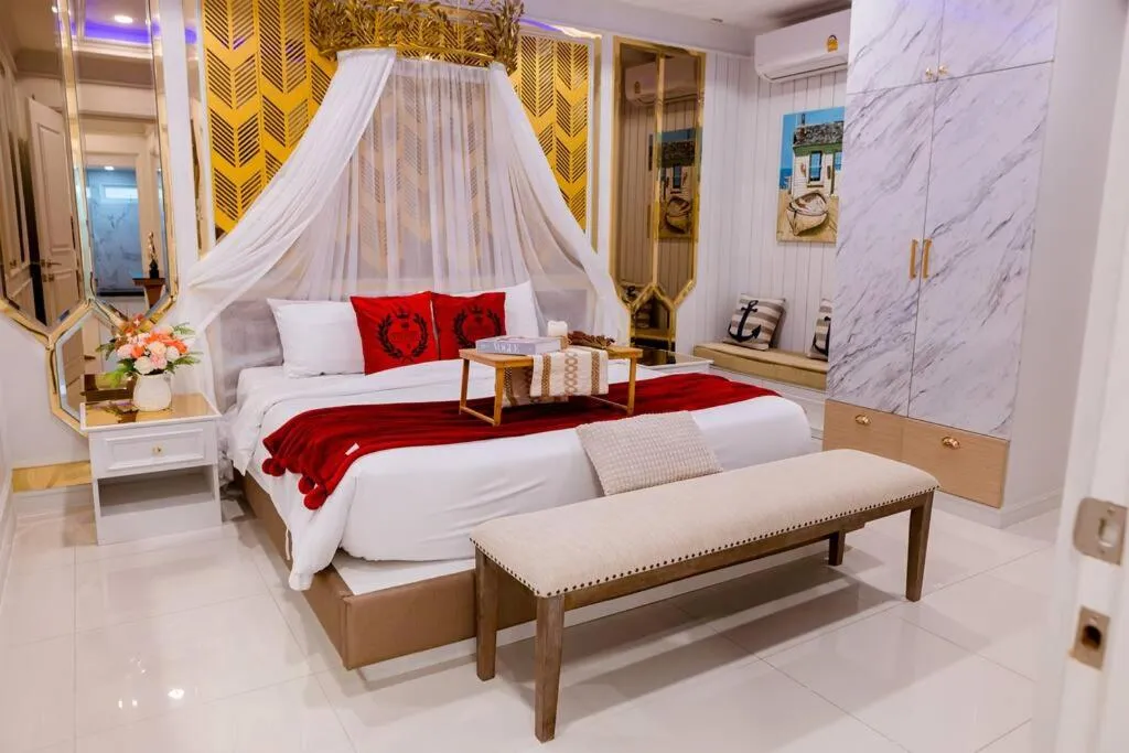 Bed in Exquisite Pool Villa J - Pattaya Pool Villa