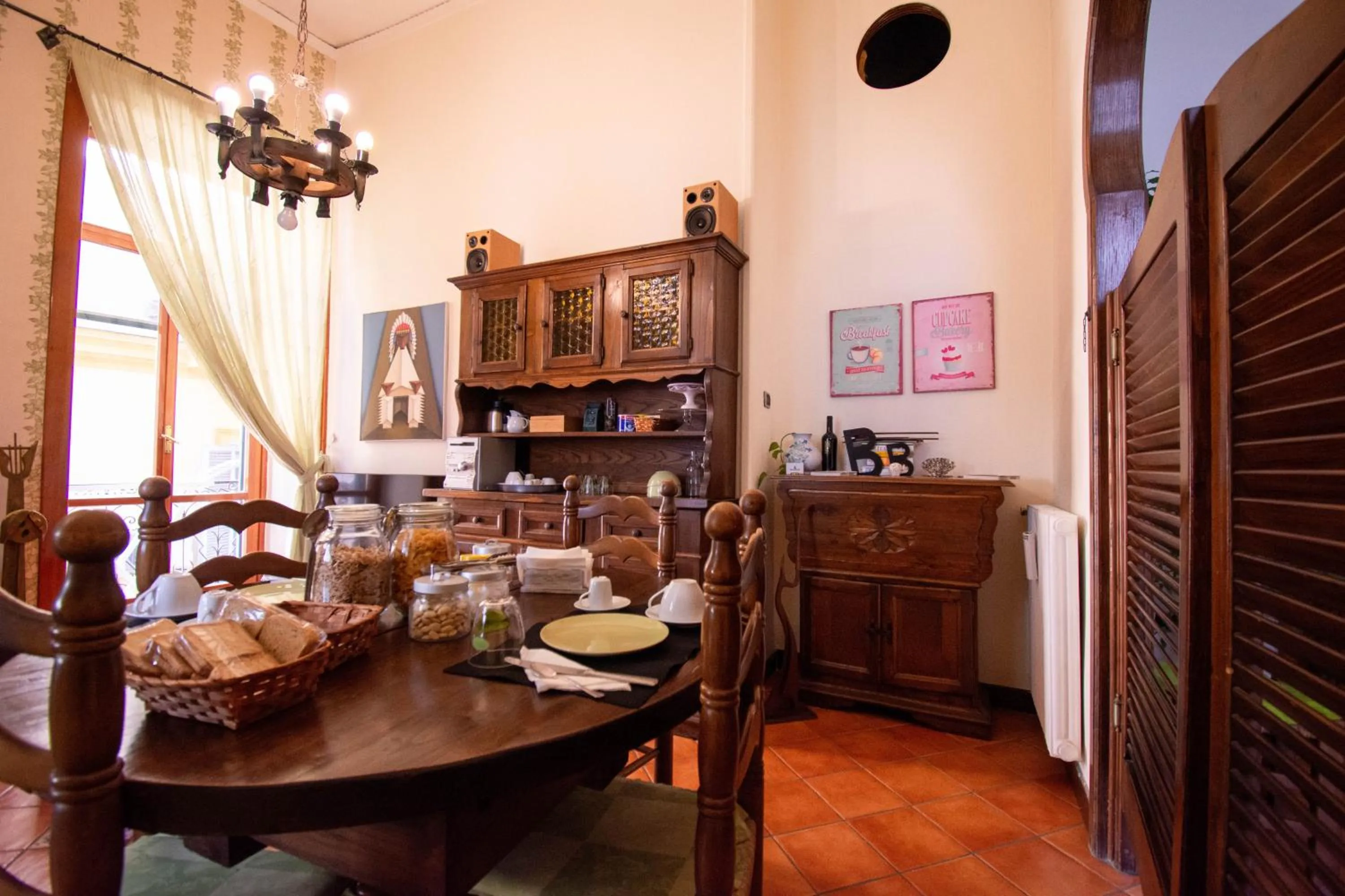 Communal lounge/ TV room in Areamare