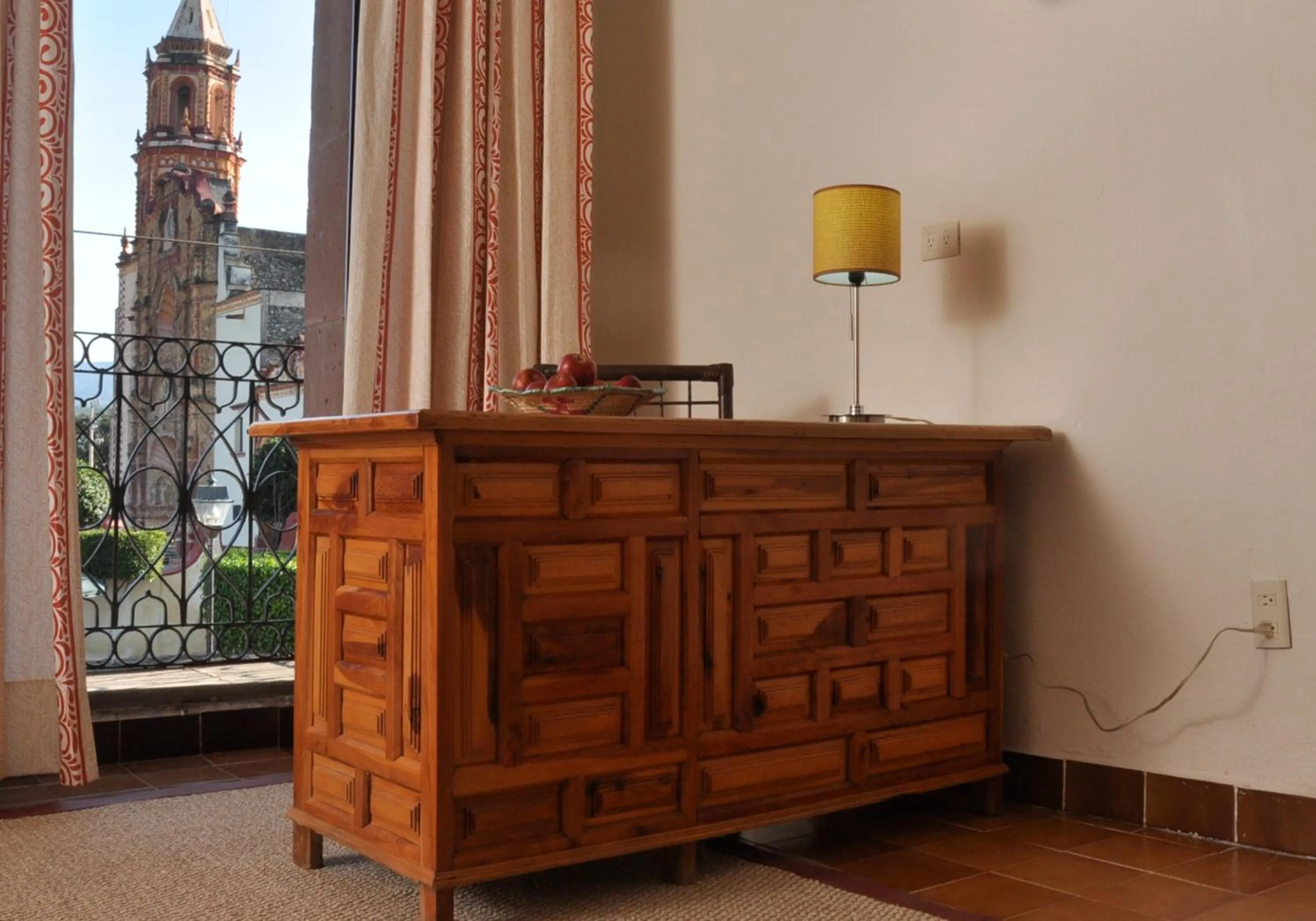 Photo of the whole room in Mision Jalpan