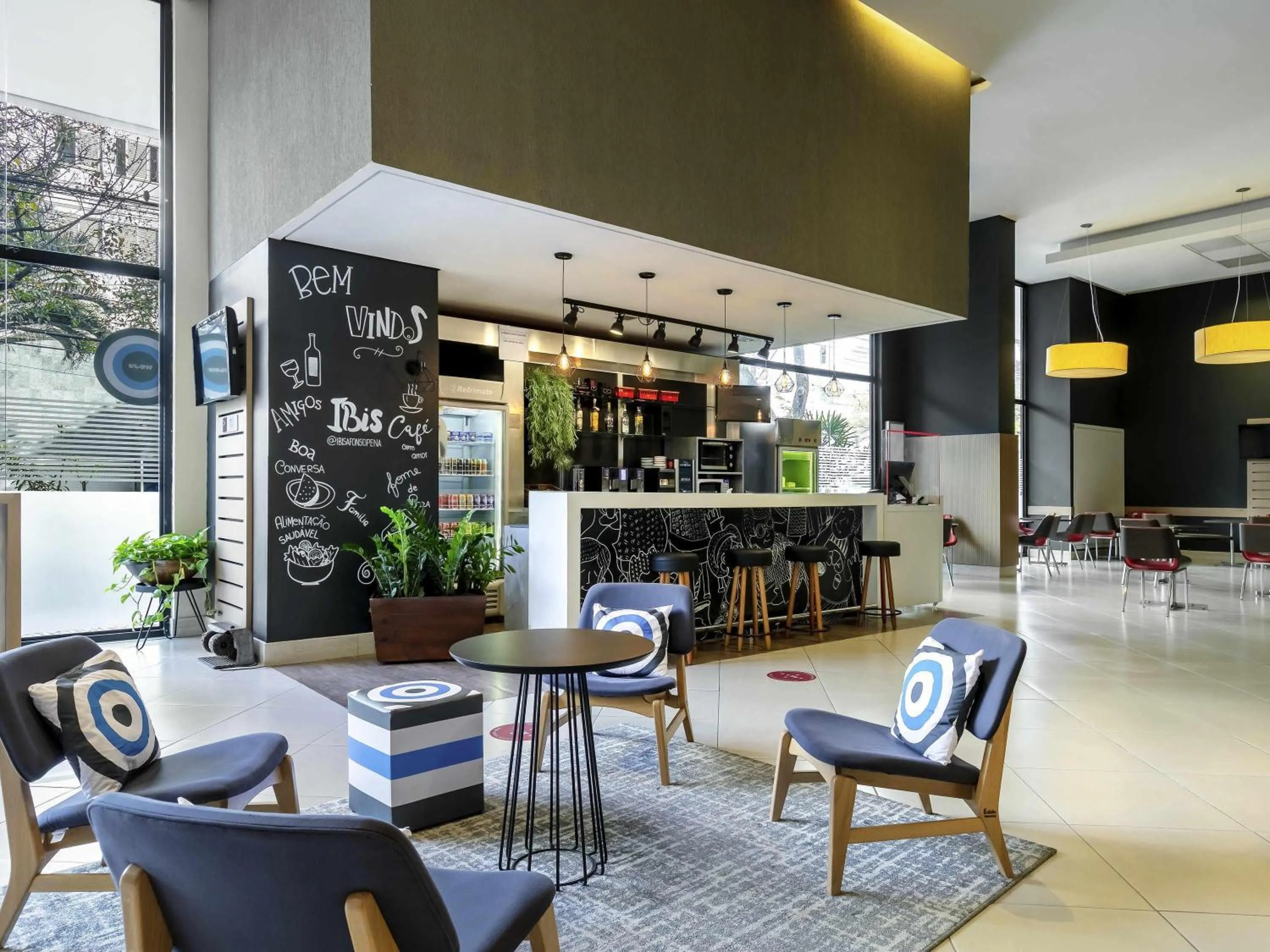 Lounge or bar in ibis BH Afonso Pena Savassi