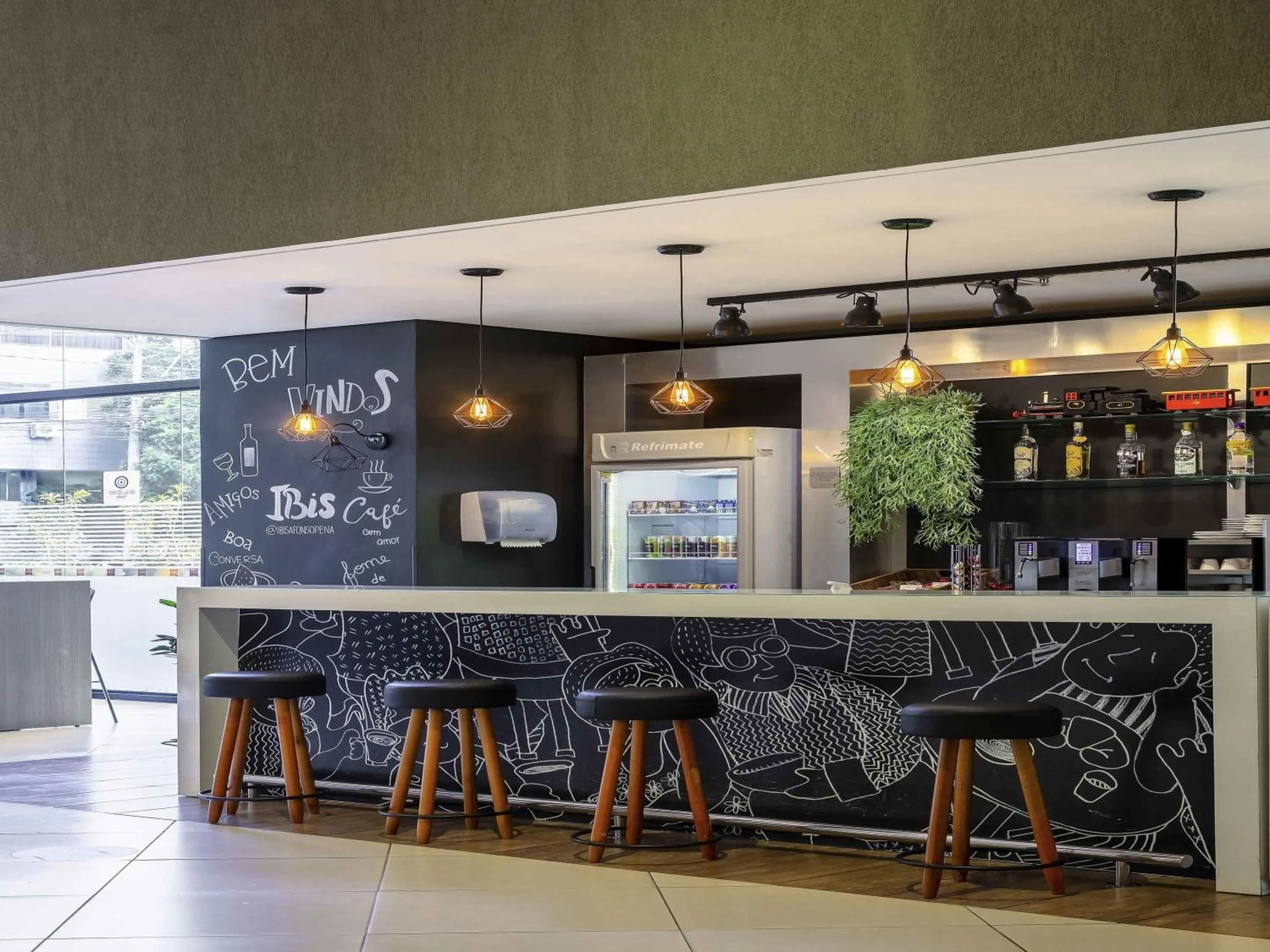 Restaurant/places to eat in ibis BH Afonso Pena Savassi