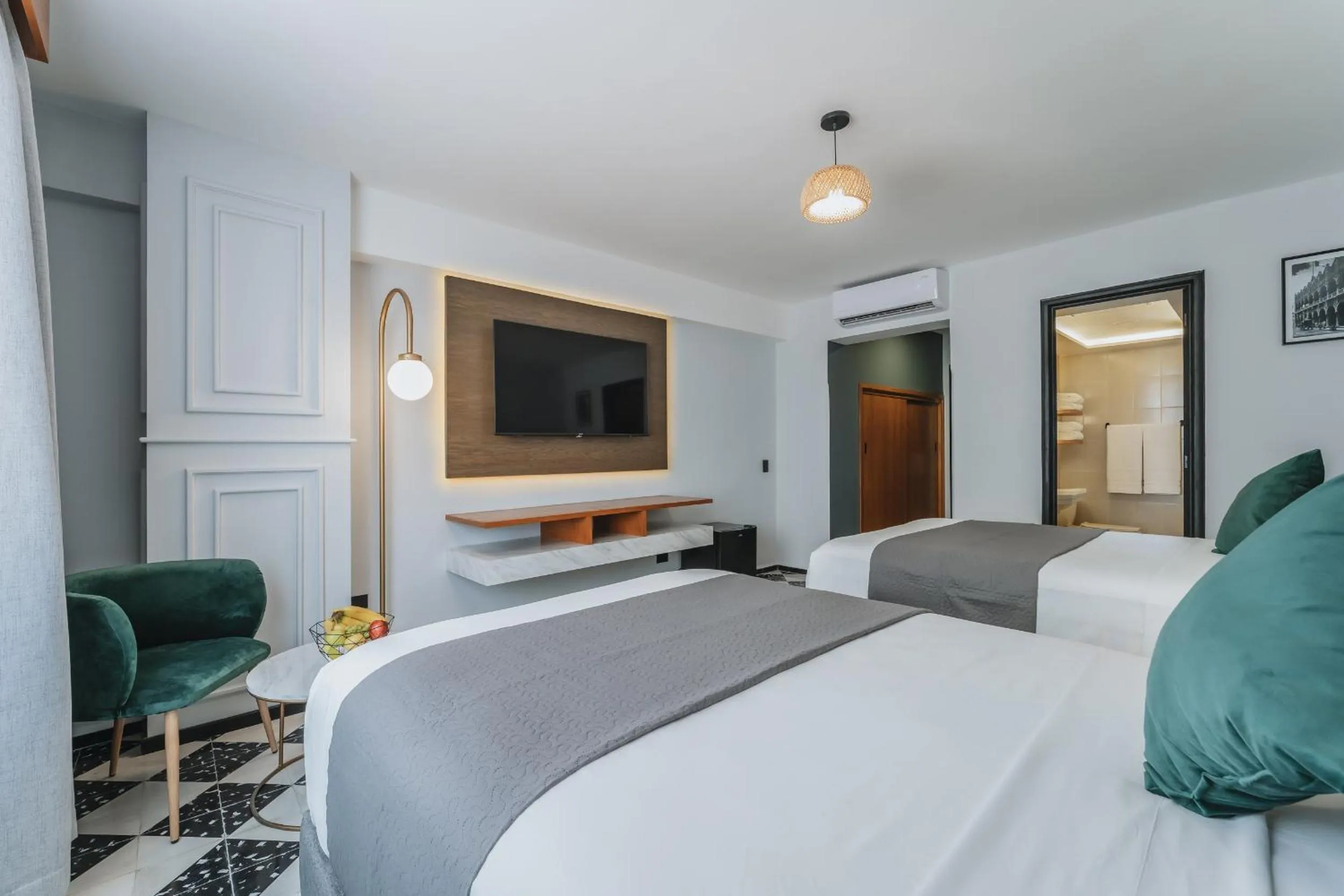 Bed in Gran Hotel Panamericana, Mérida