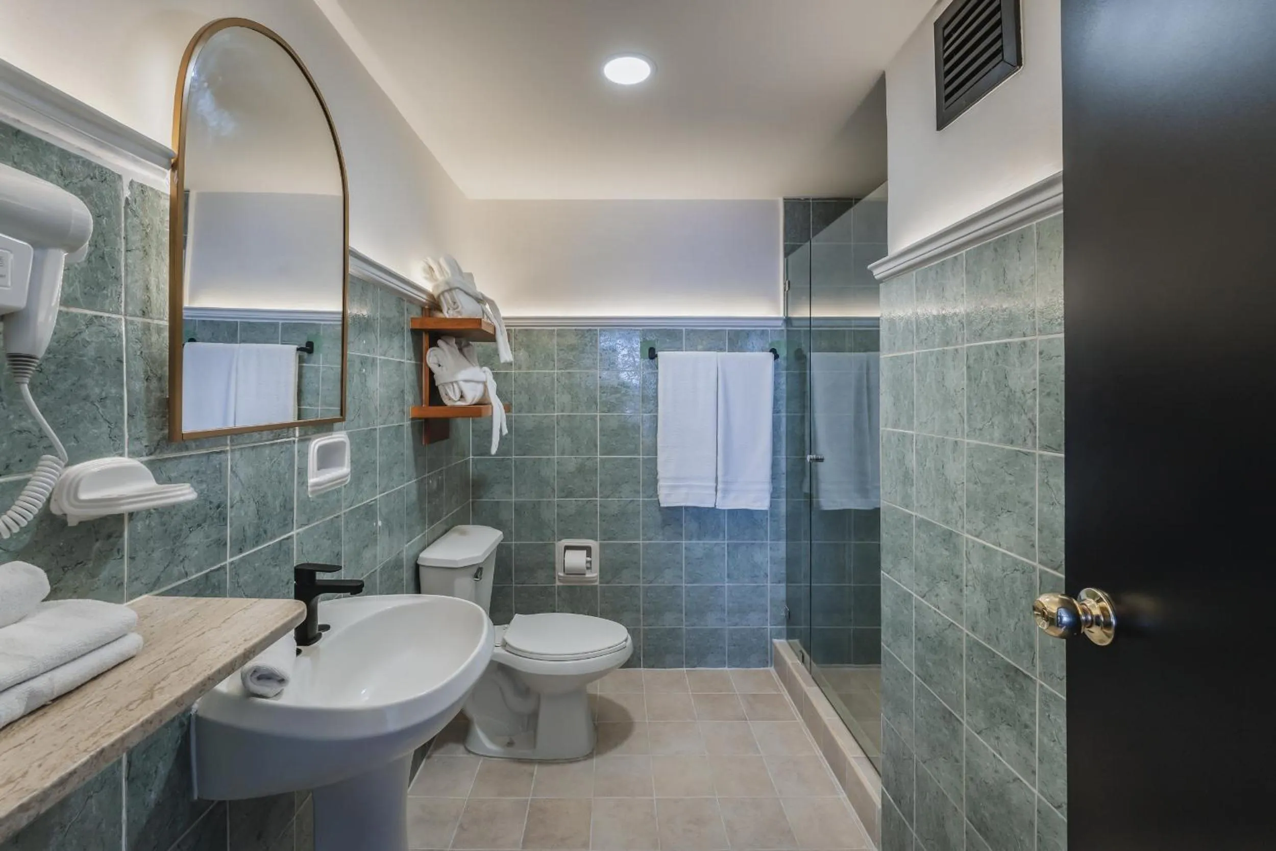 Shower in Gran Hotel Panamericana, Mérida