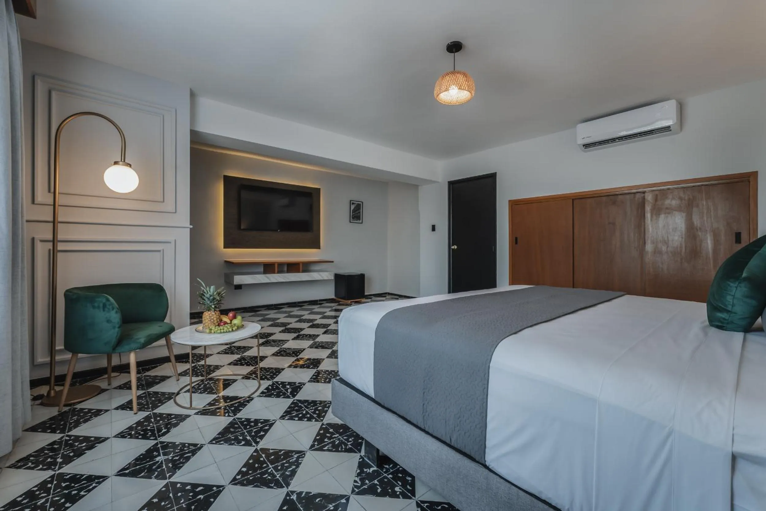 Bed in Gran Hotel Panamericana, Mérida