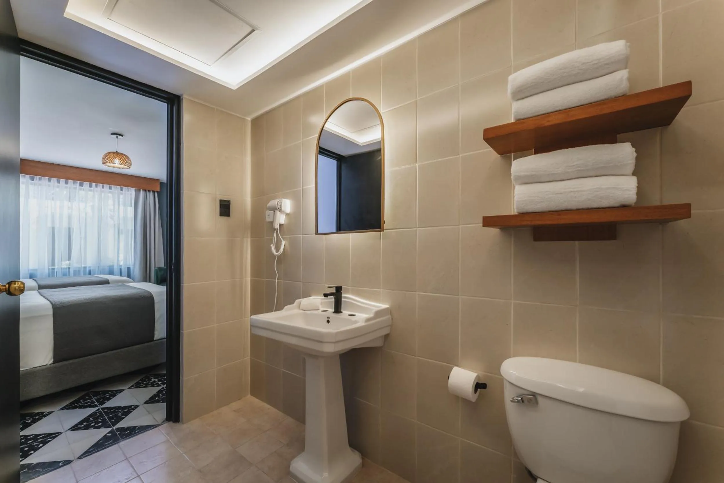 Shower in Gran Hotel Panamericana, Mérida