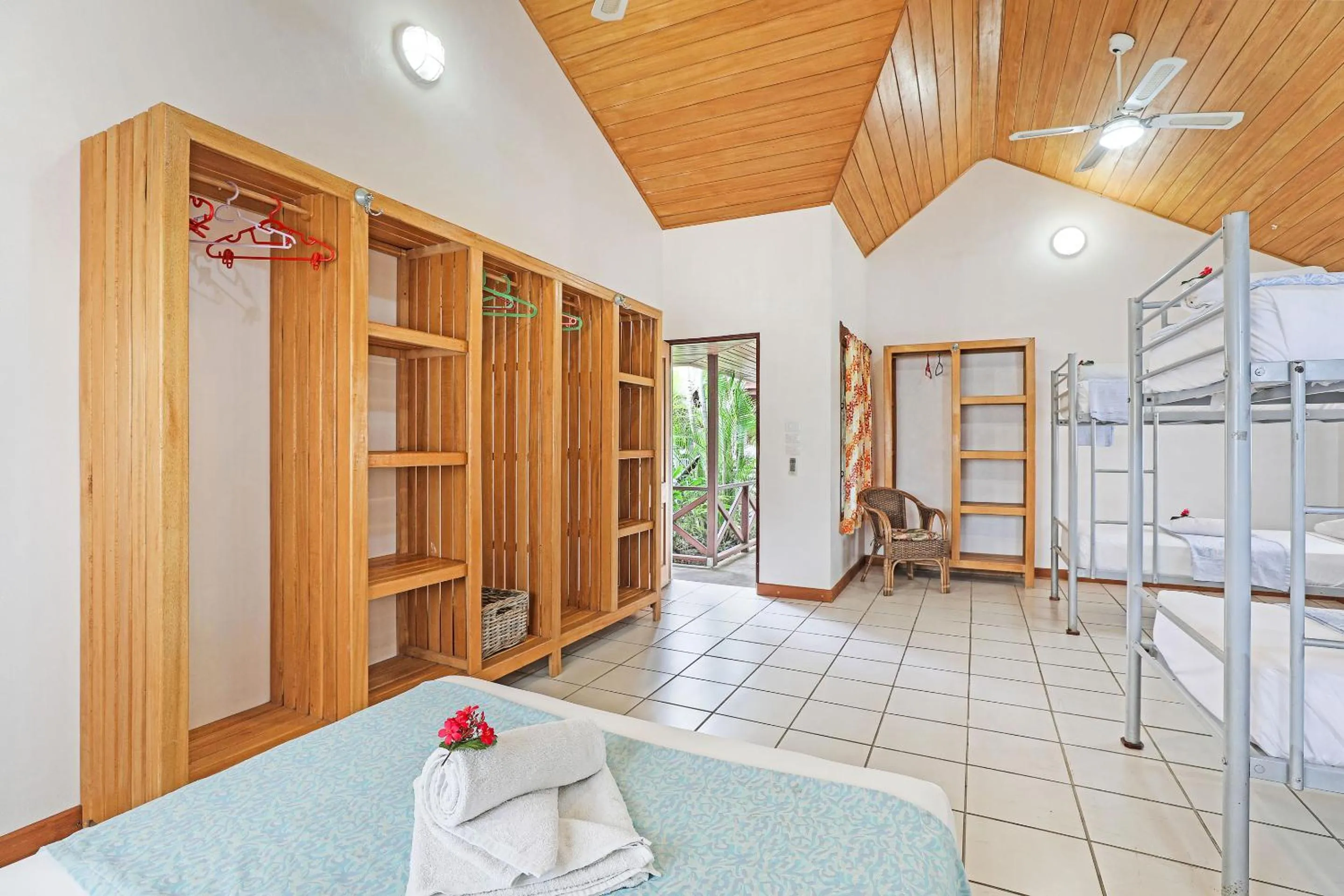 bunk bed, Bed in Beachfront Resort