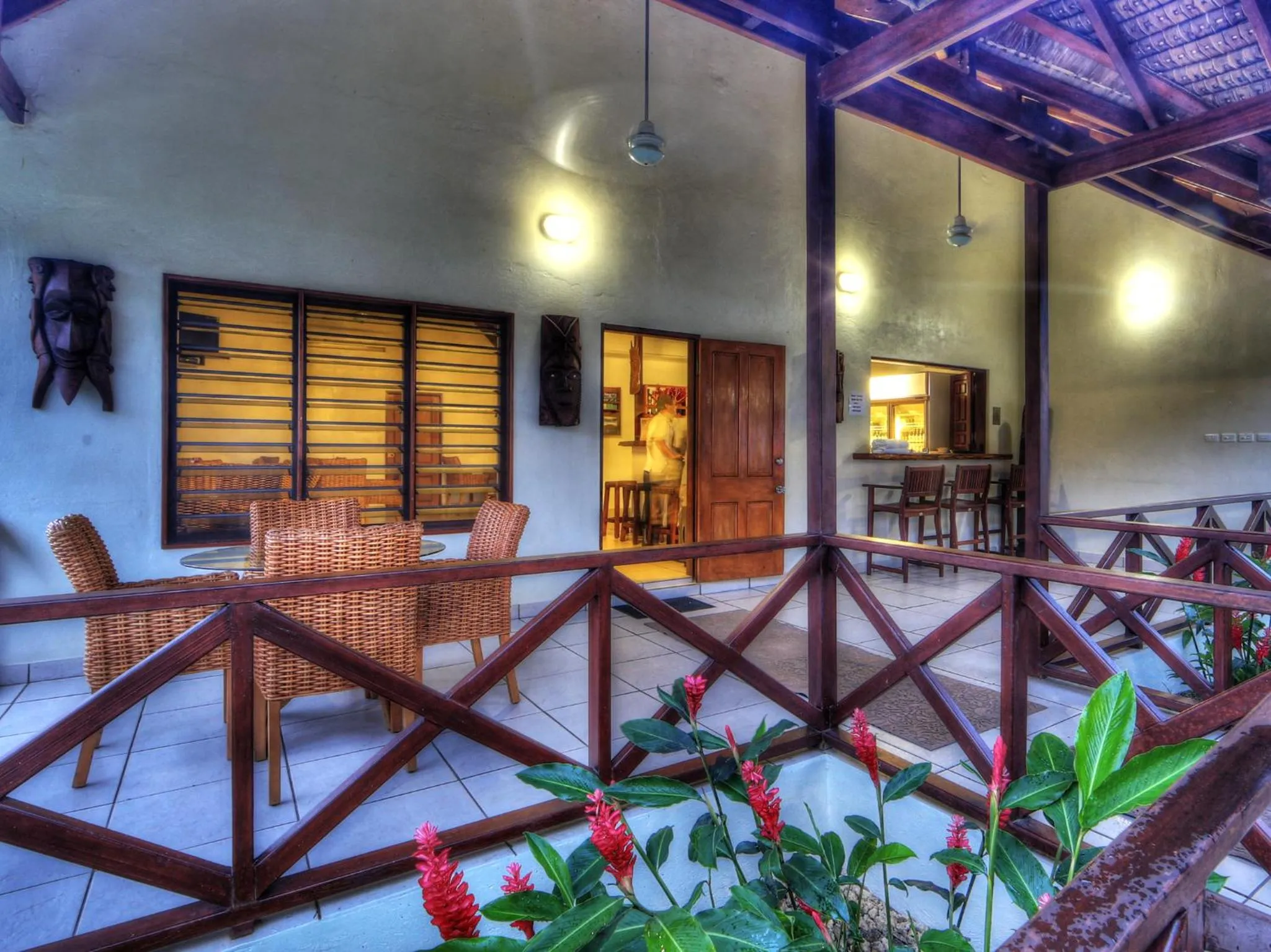 Restaurant/places to eat in Beachfront Resort