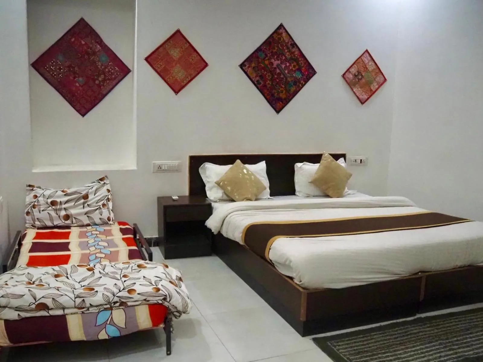 Photo of the whole room, Bed in Hotel Tofu safari