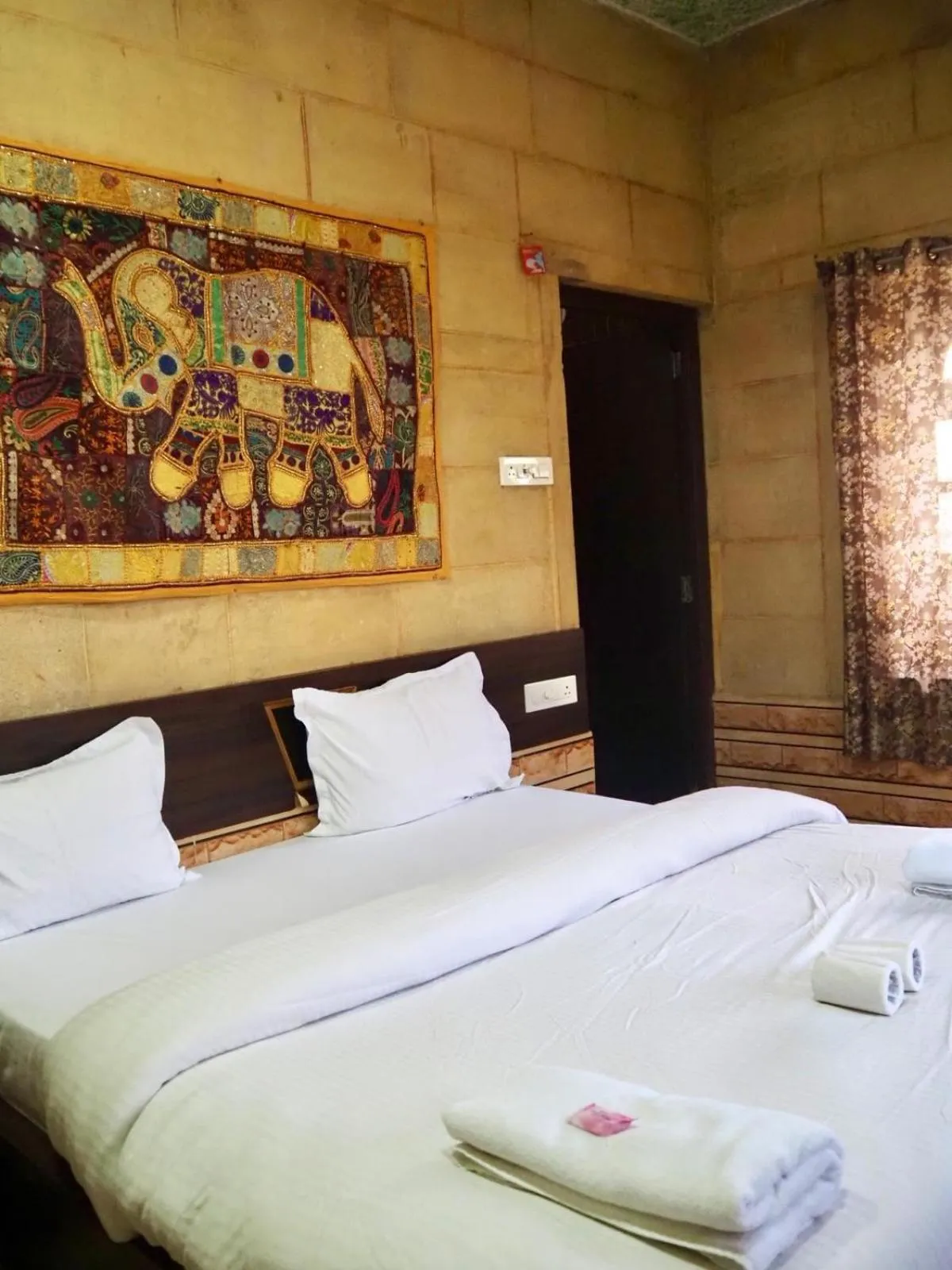 Bedroom, Bed in Hotel Tofu safari