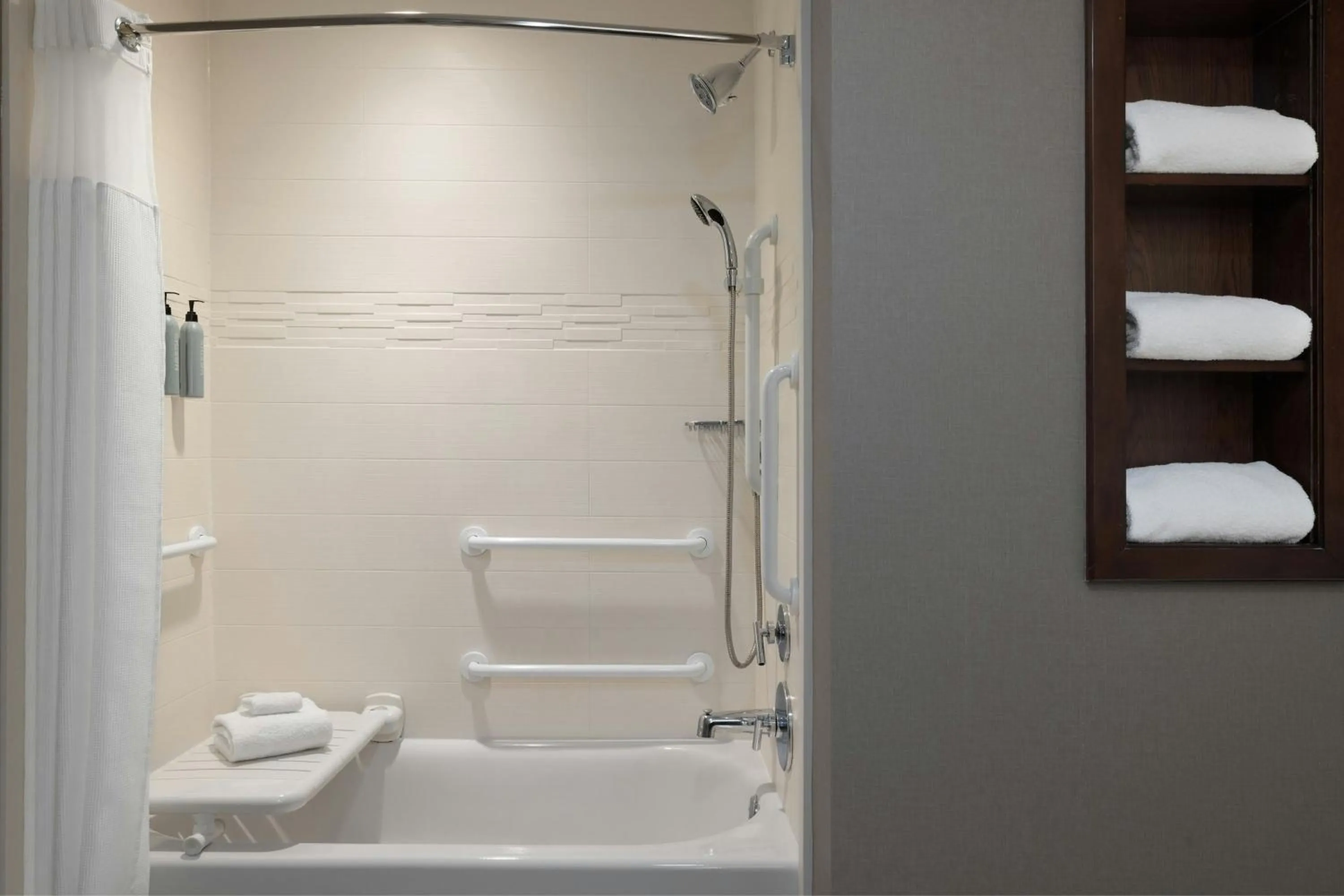 Bathroom in Residence Inn by Marriott Des Moines Downtown